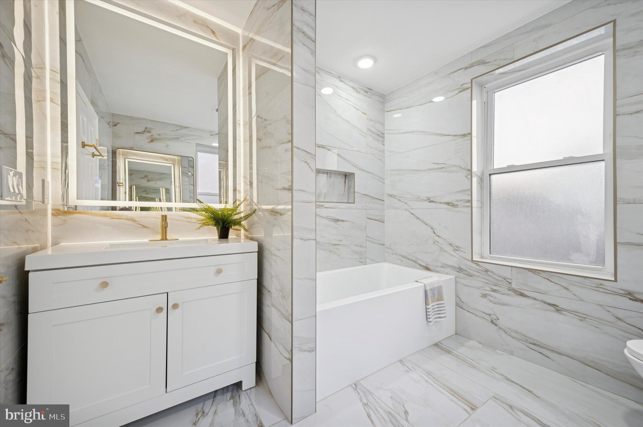 FRANCISVILLE - Residential