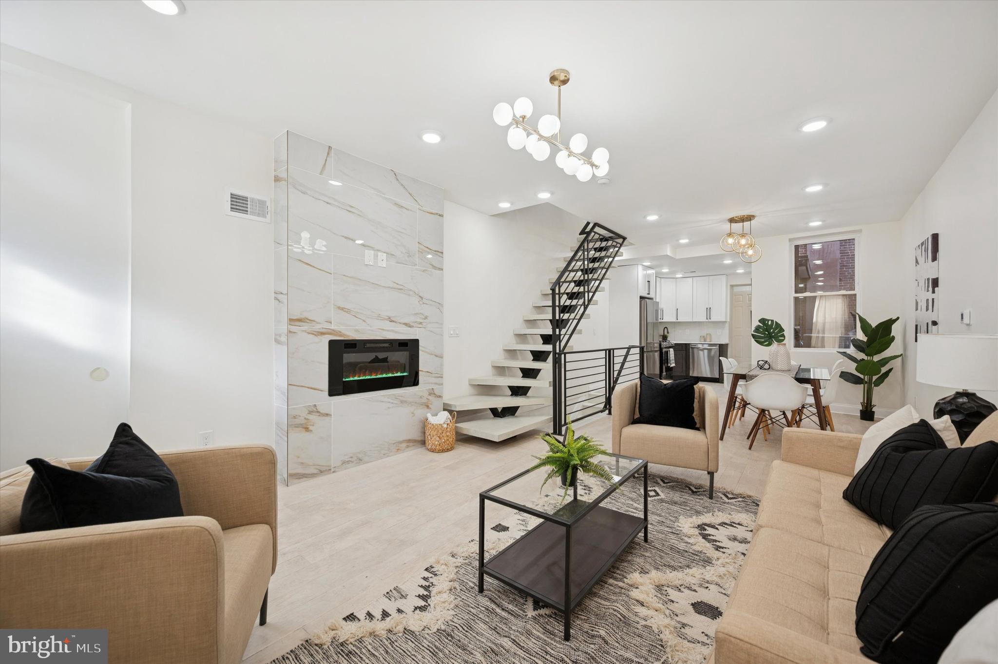 FRANCISVILLE - Residential