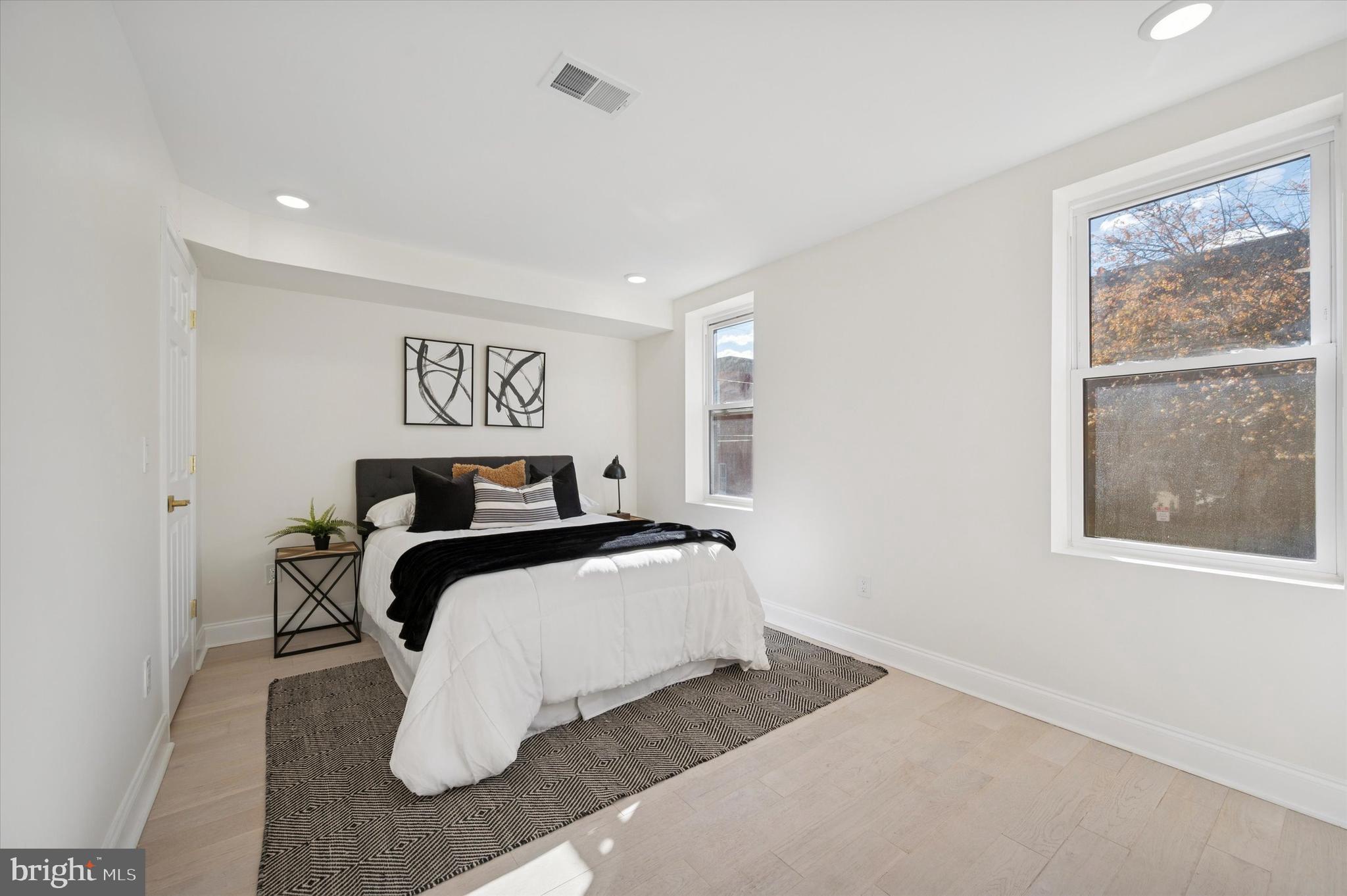 FRANCISVILLE - Residential