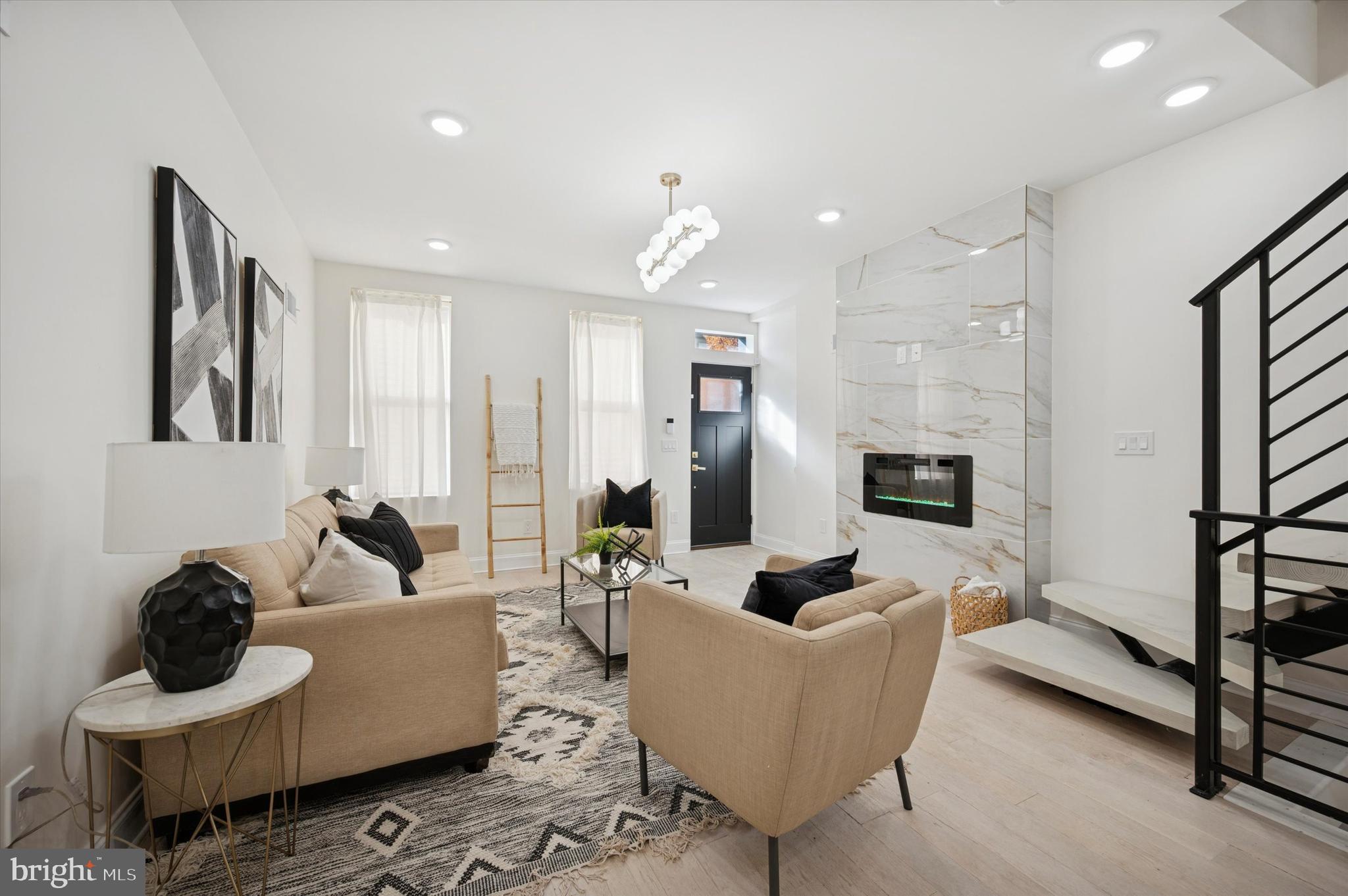 FRANCISVILLE - Residential