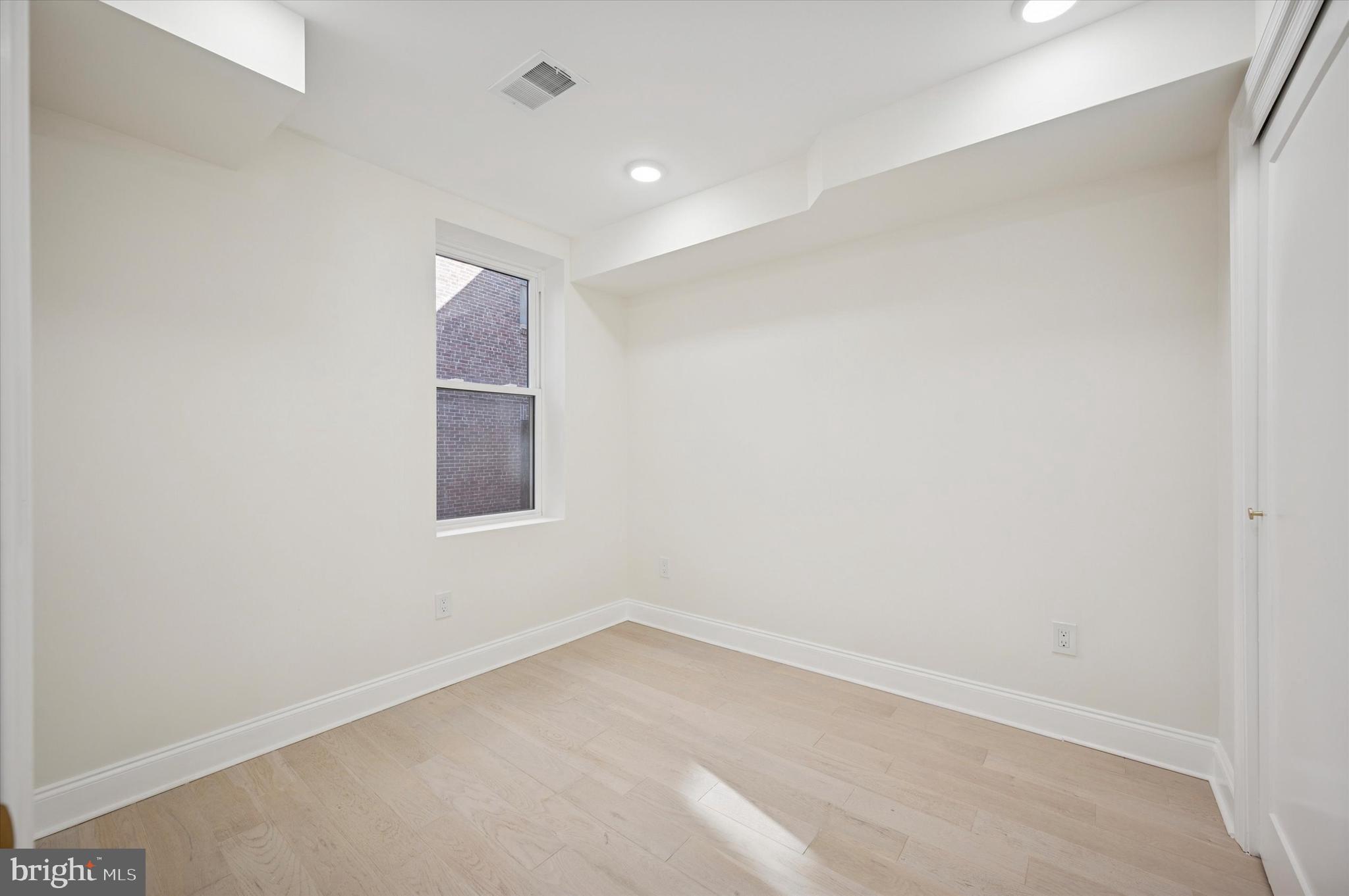 FRANCISVILLE - Residential