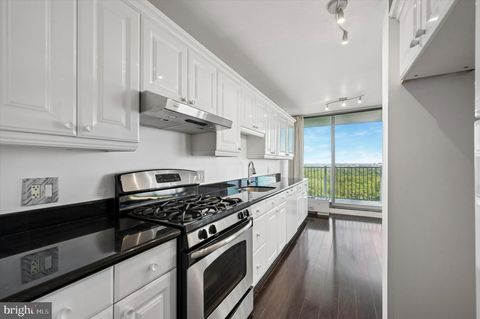 Condo For Sale - 3900 Ford Rd #16E<br/> PHILADELPHIA, PA 19131