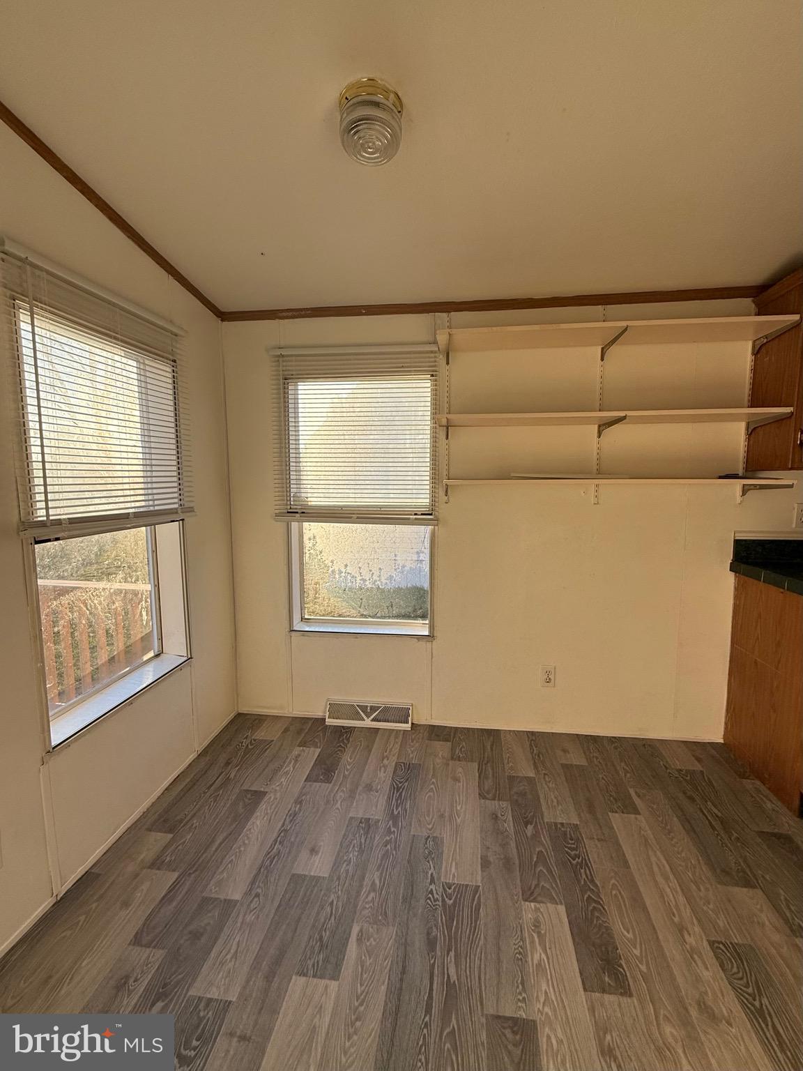 VALLEY VIEW MHP - Residential