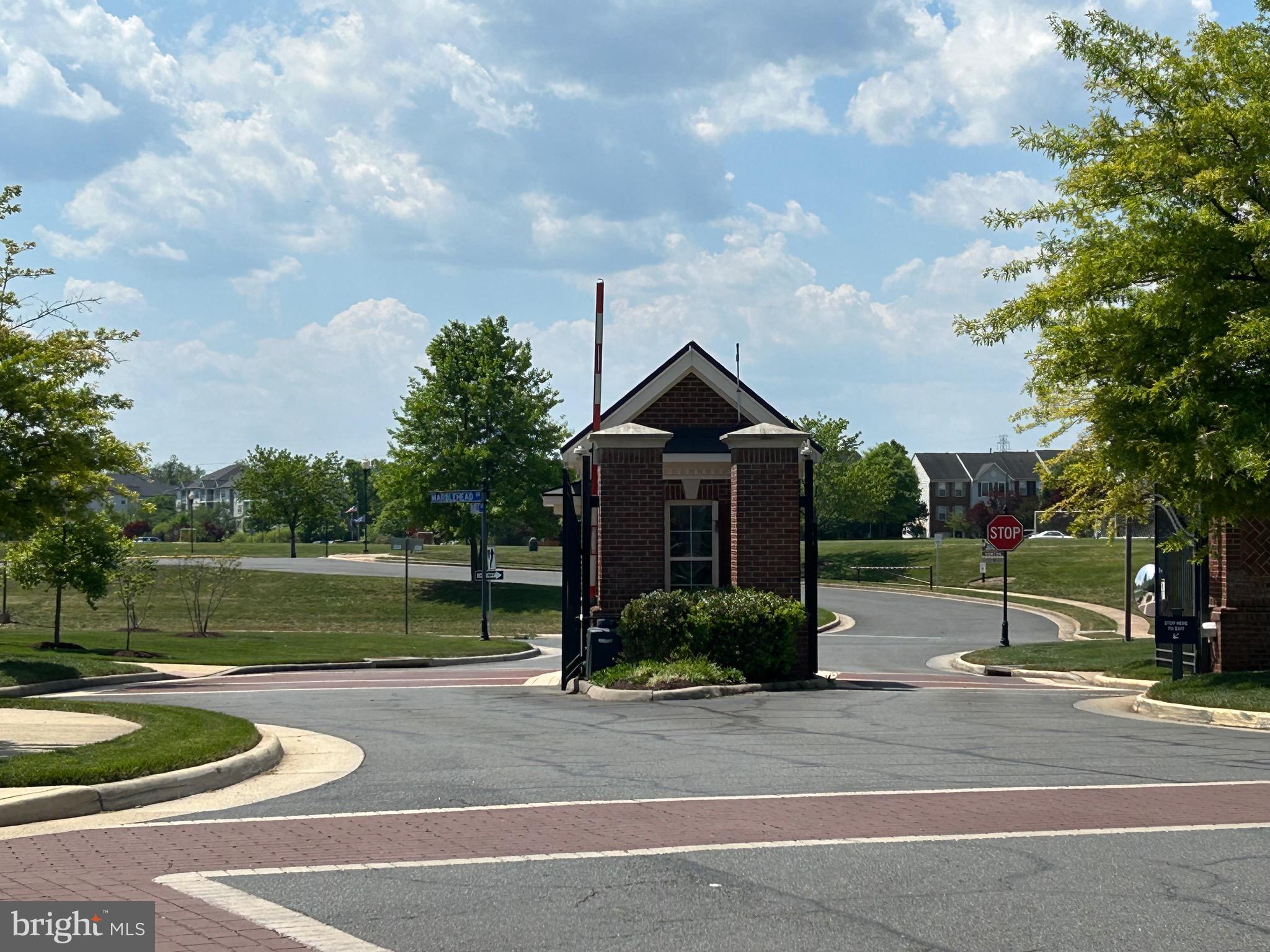 44605 YORK CREST TERRACE 300