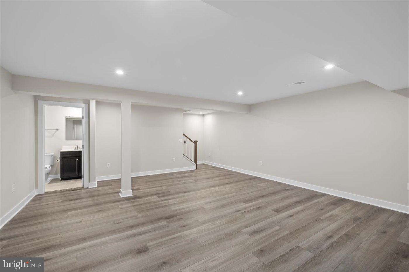 REGENCY AT CHANCELLORSVILLE NORTH - Residential