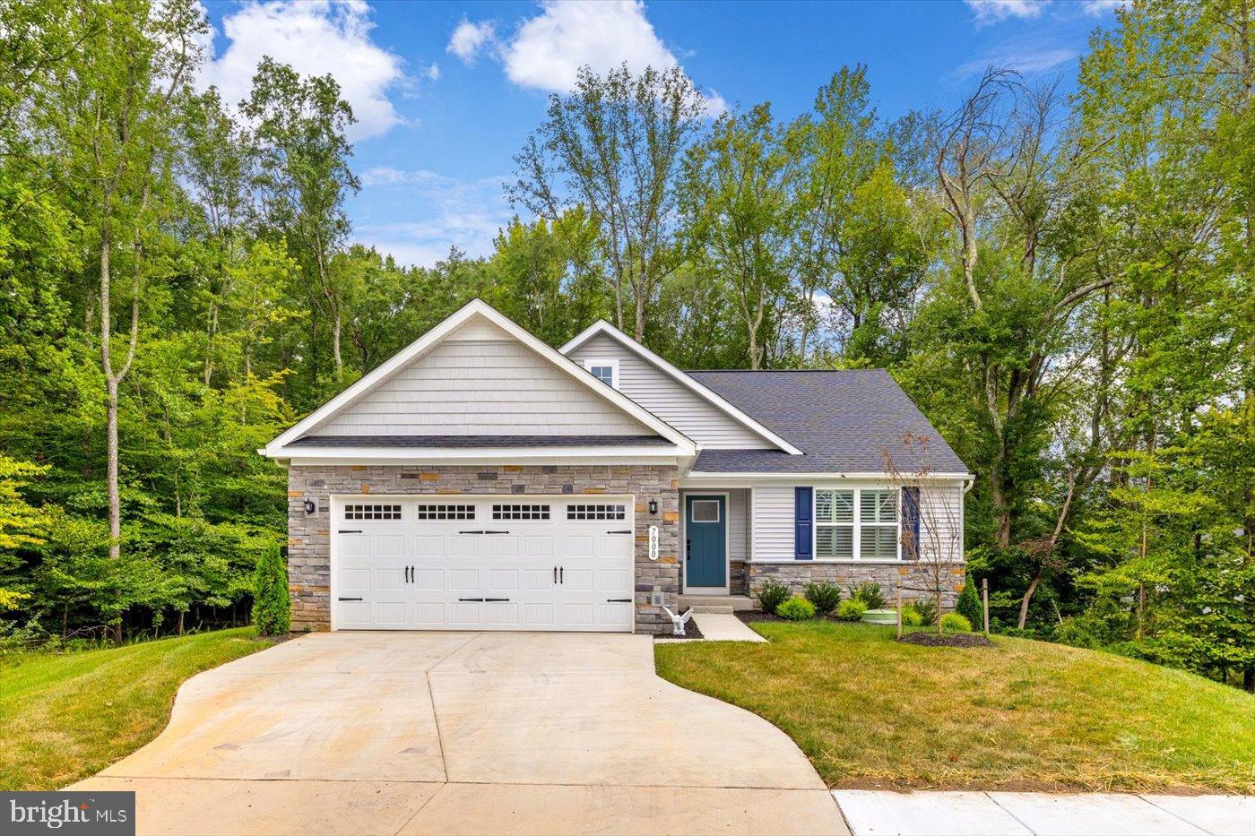 REGENCY AT CHANCELLORSVILLE NORTH - Residential