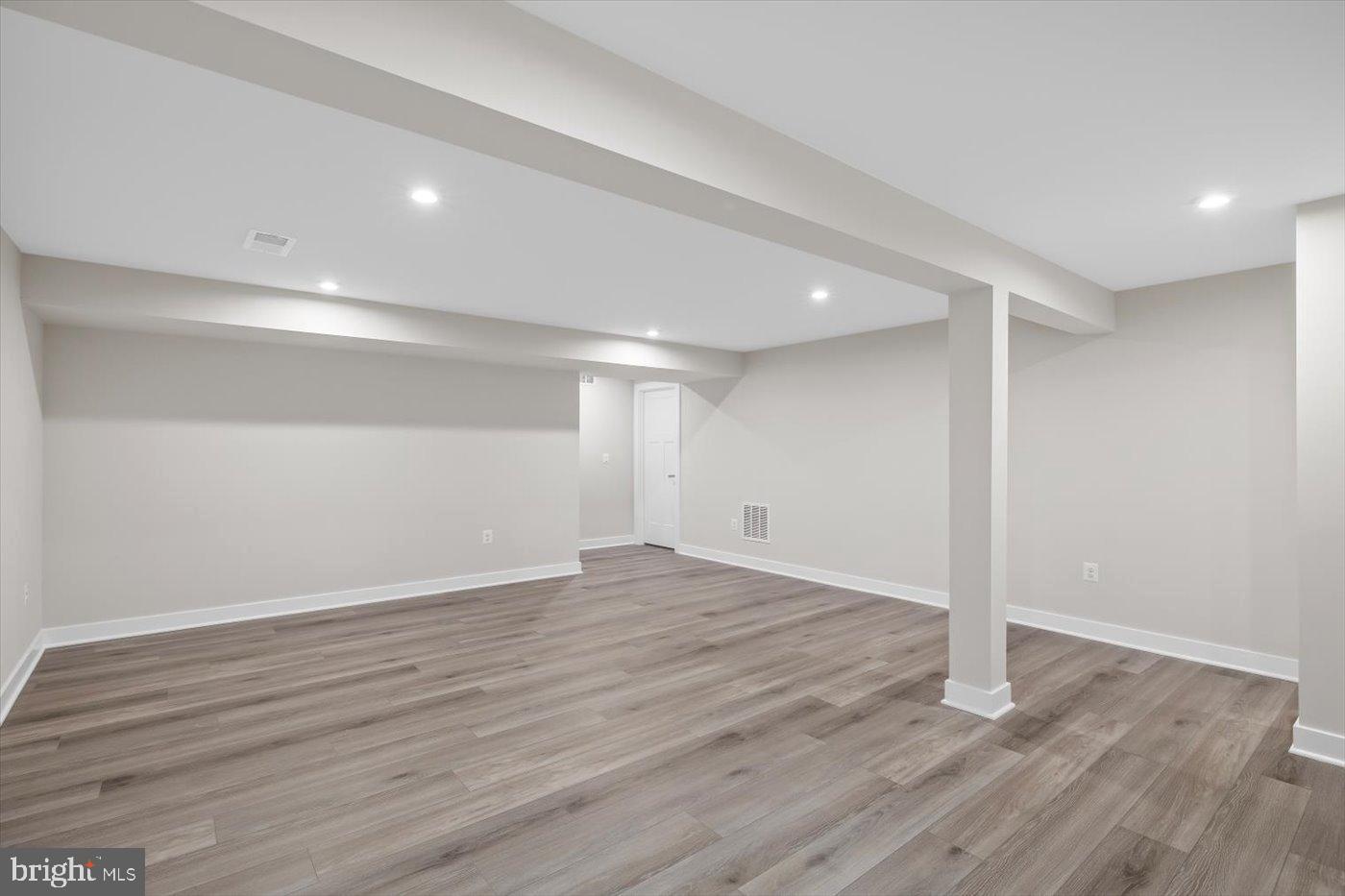 REGENCY AT CHANCELLORSVILLE NORTH - Residential