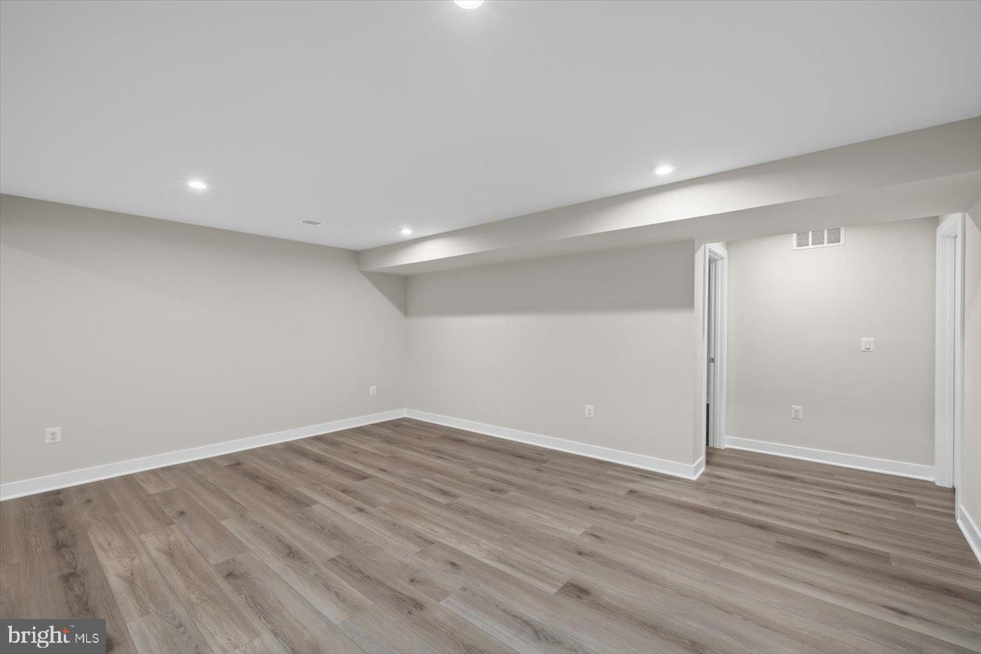 REGENCY AT CHANCELLORSVILLE NORTH - Residential