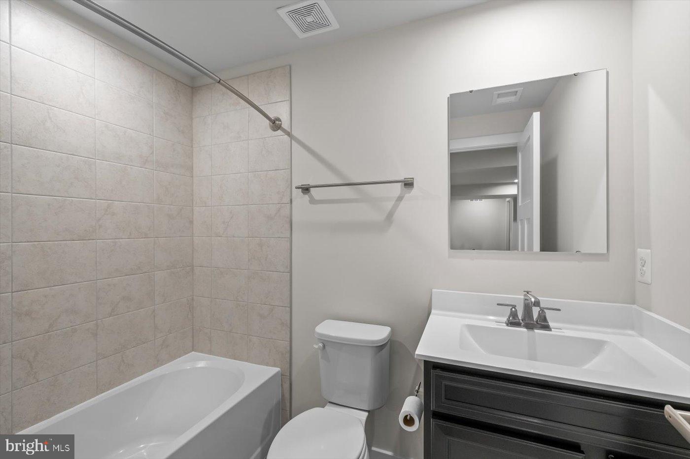 REGENCY AT CHANCELLORSVILLE NORTH - Residential