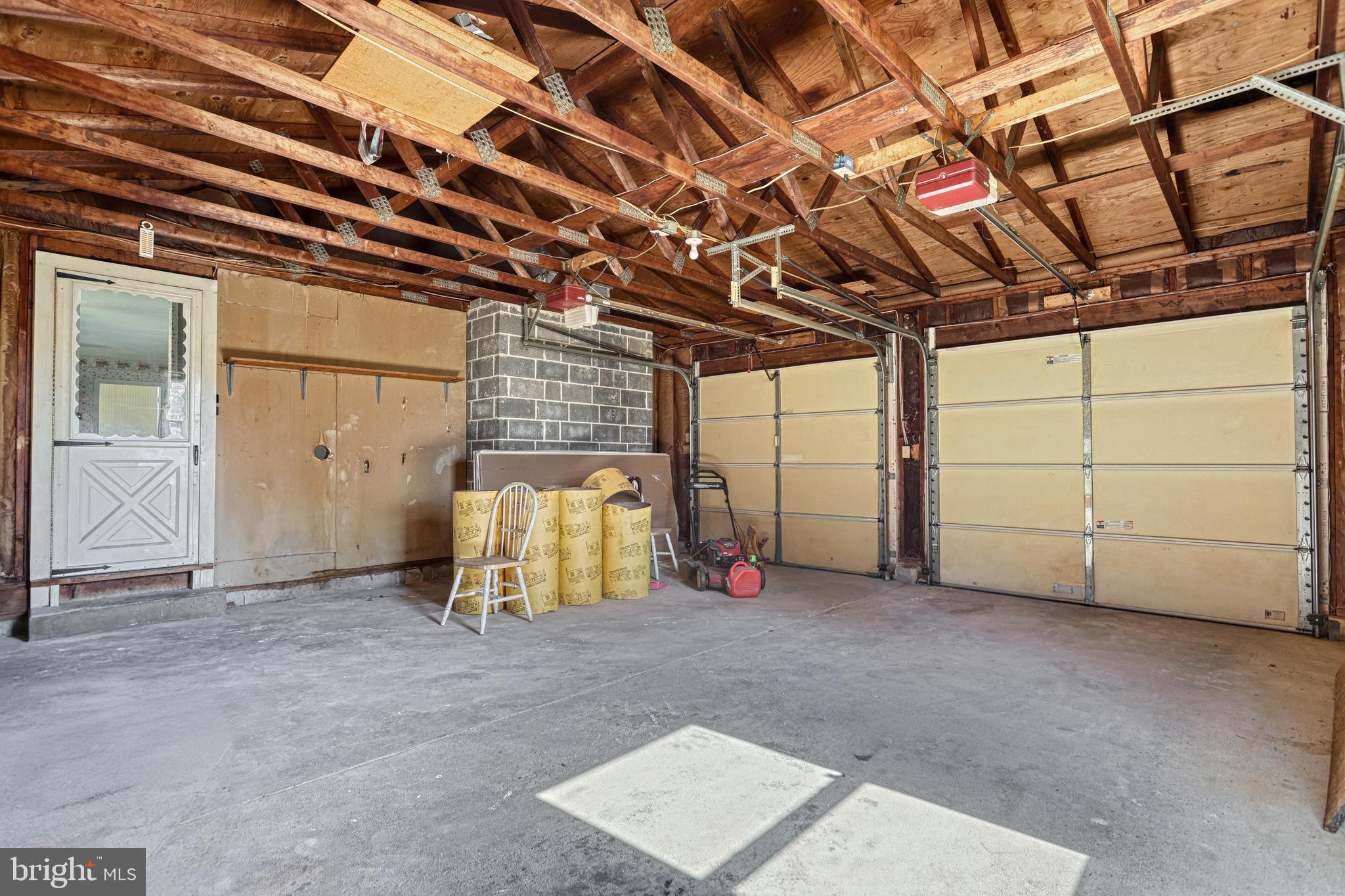 CHAMBERS HILL - Residential