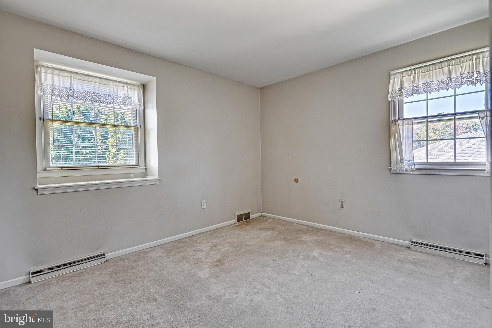 CHAMBERS HILL - Residential