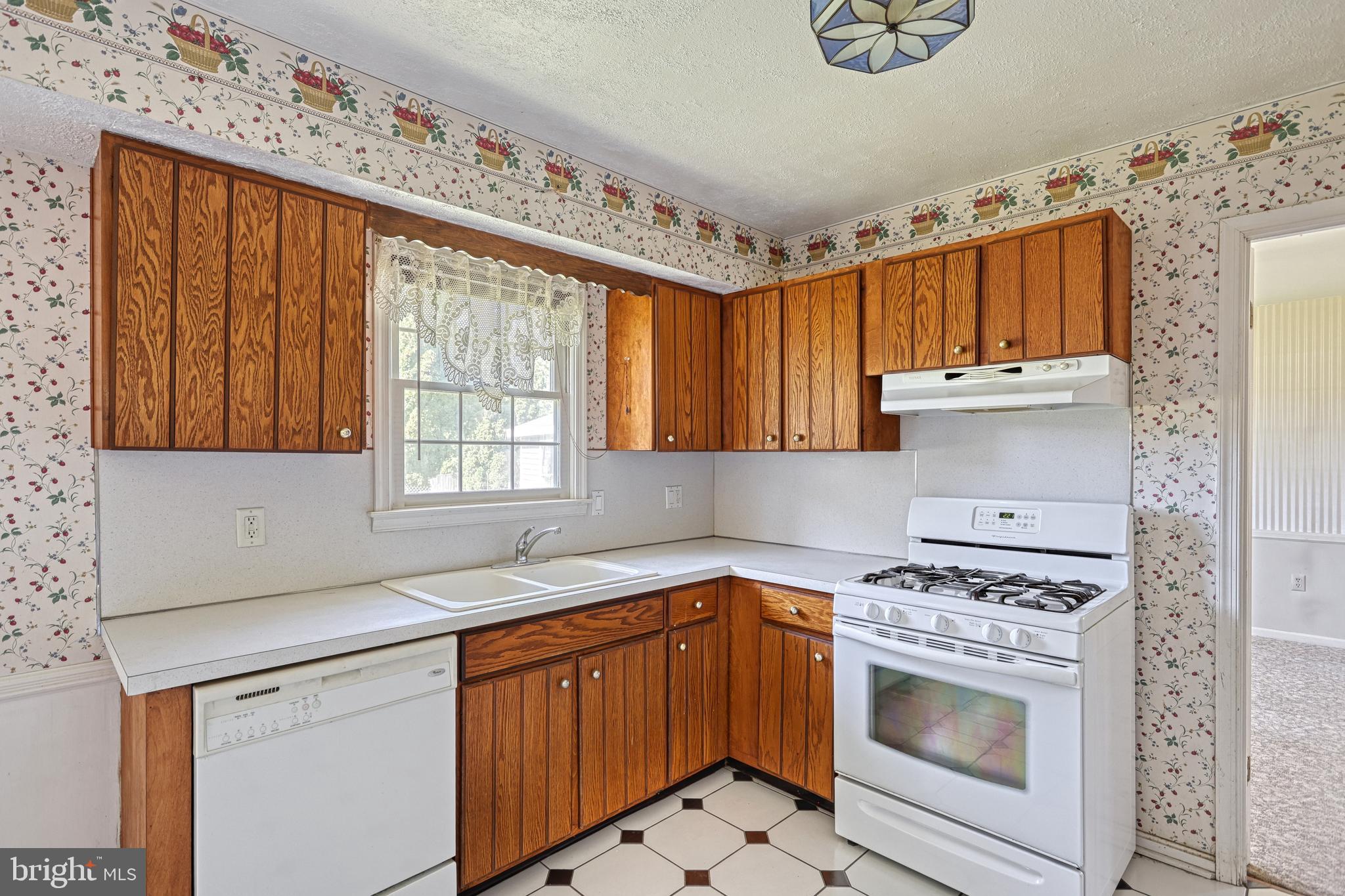 CHAMBERS HILL - Residential