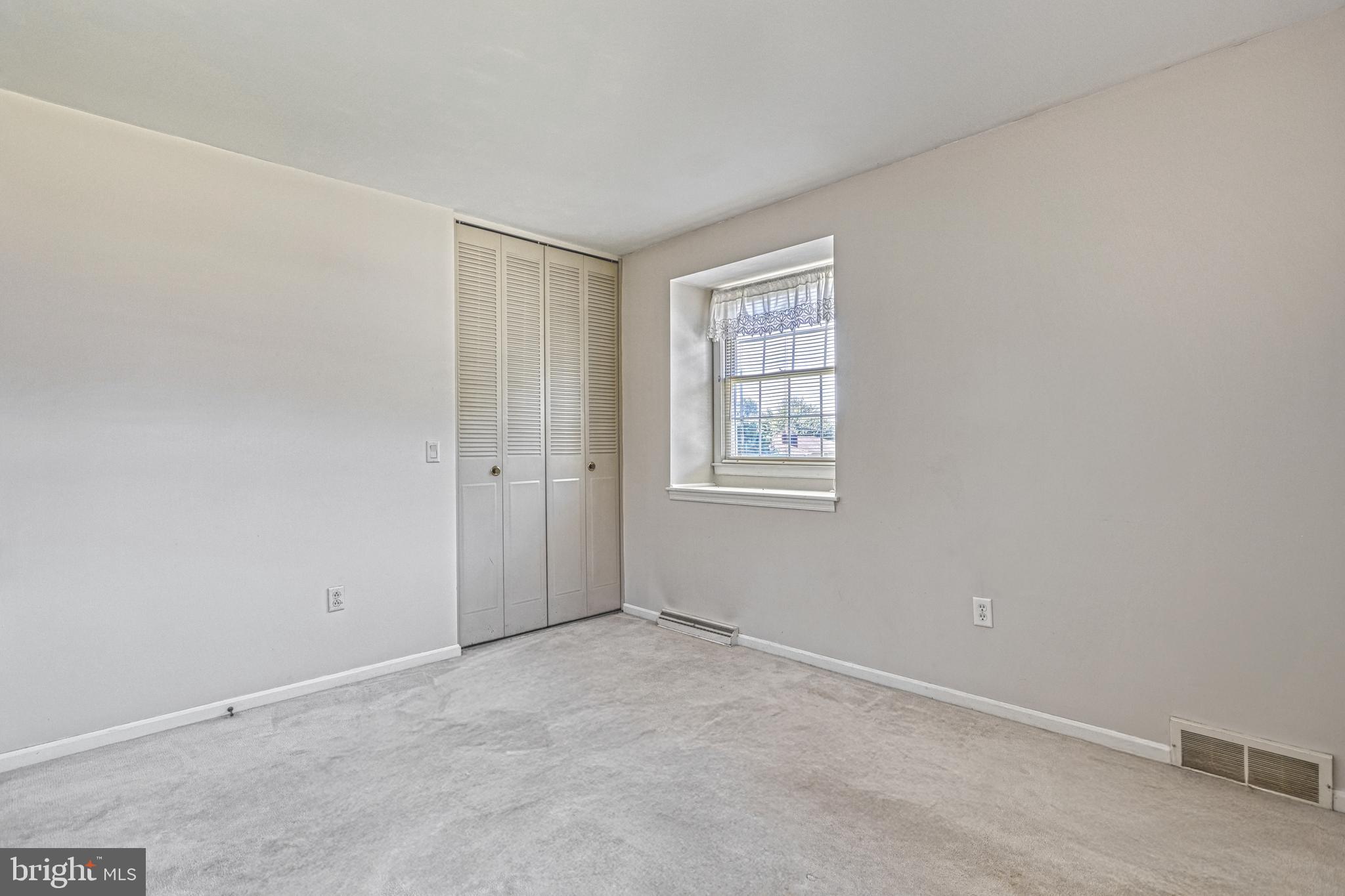 CHAMBERS HILL - Residential