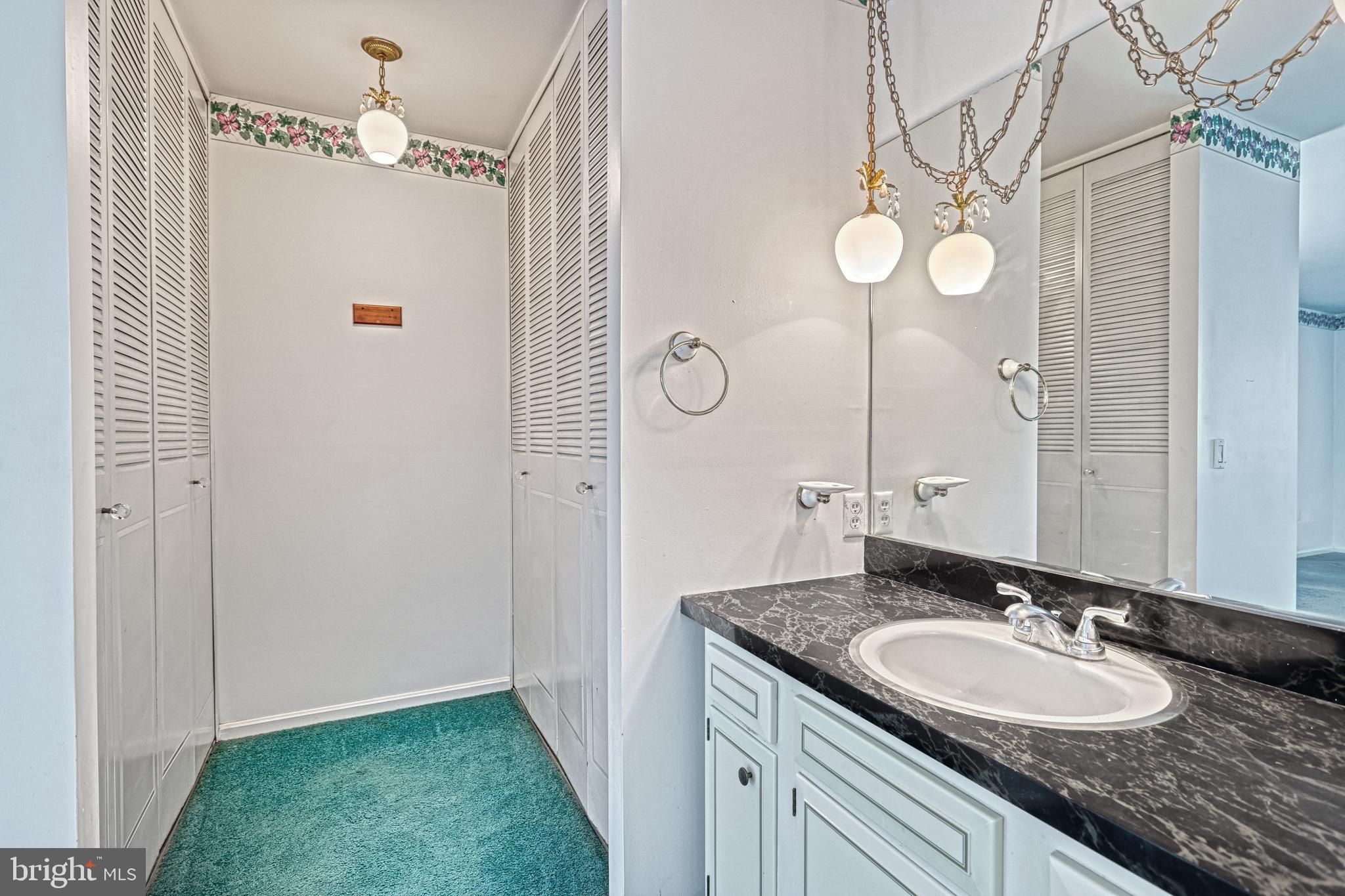 CHAMBERS HILL - Residential