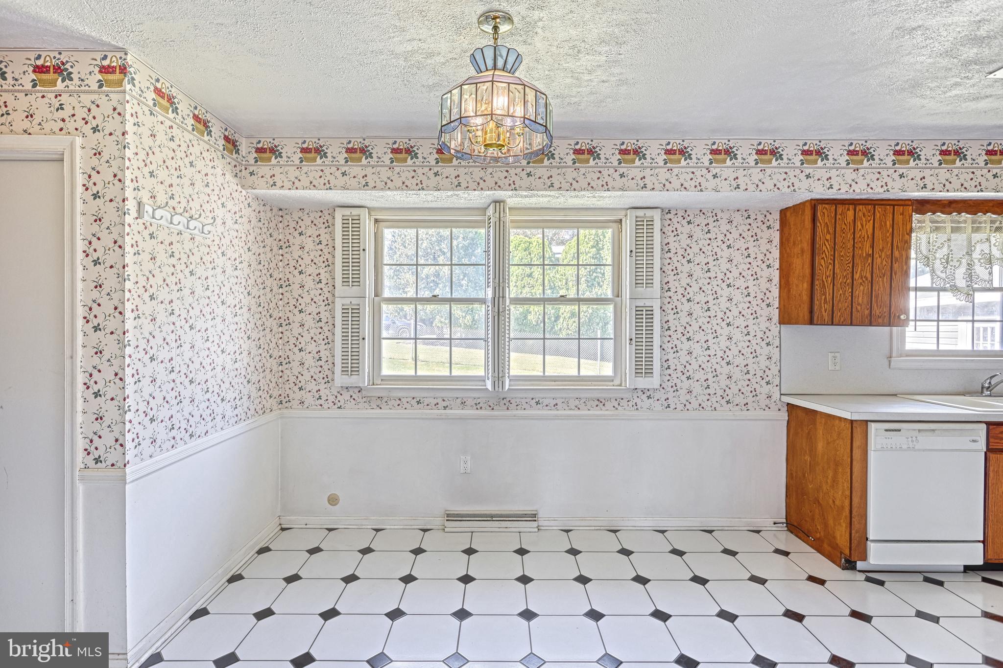 CHAMBERS HILL - Residential