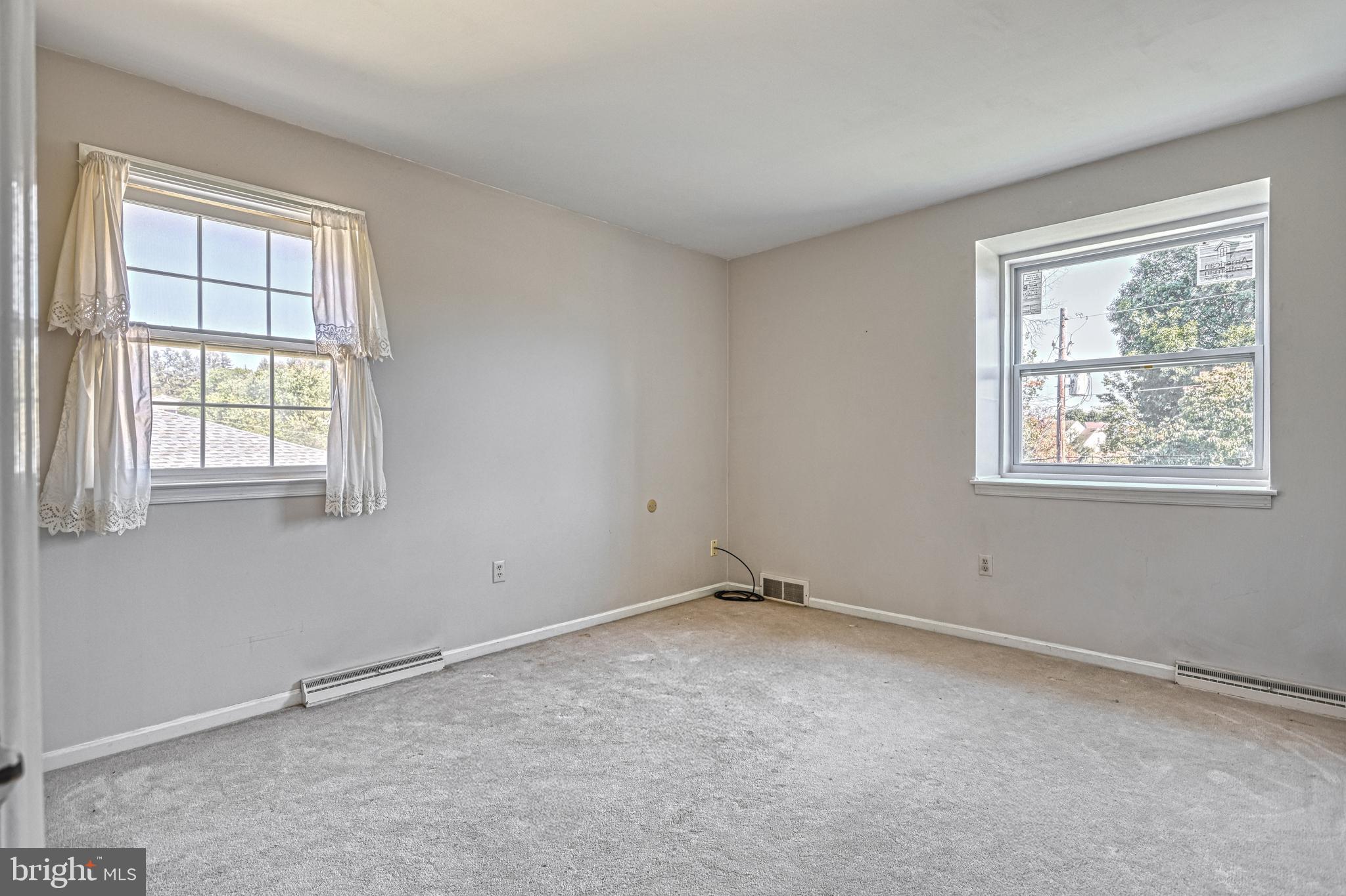 CHAMBERS HILL - Residential