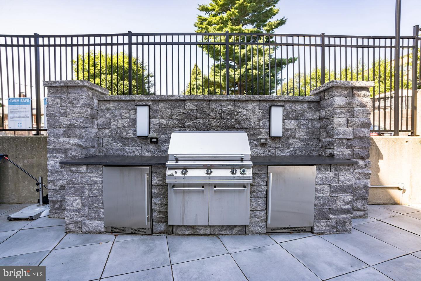 ROXBOROUGH - Residential Lease