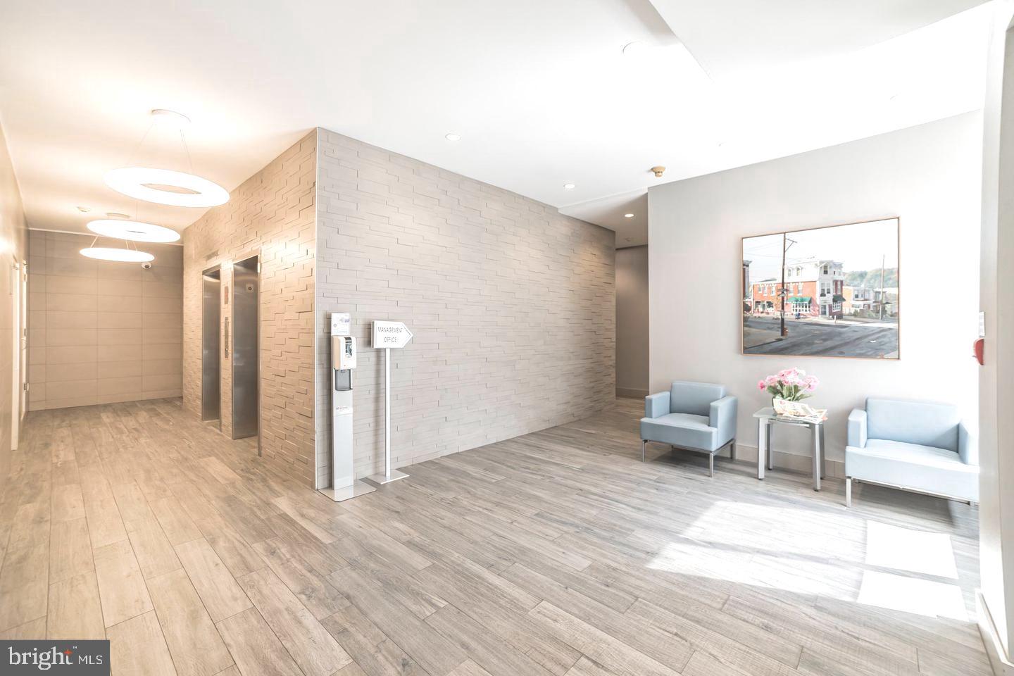 ROXBOROUGH - Residential Lease