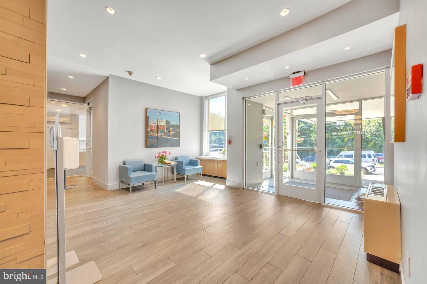 ROXBOROUGH - Residential Lease