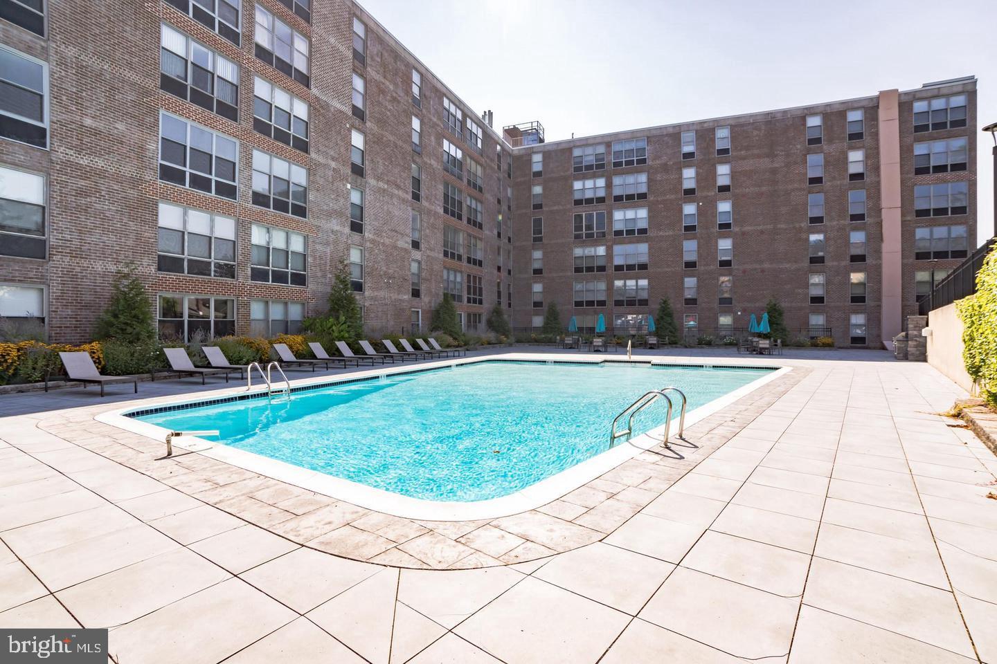 ROXBOROUGH - Residential Lease