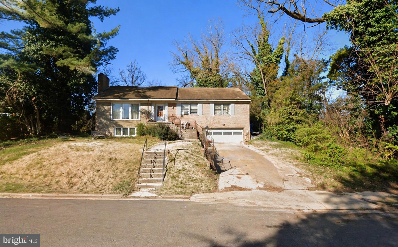 3836 N OAKLAND STREET