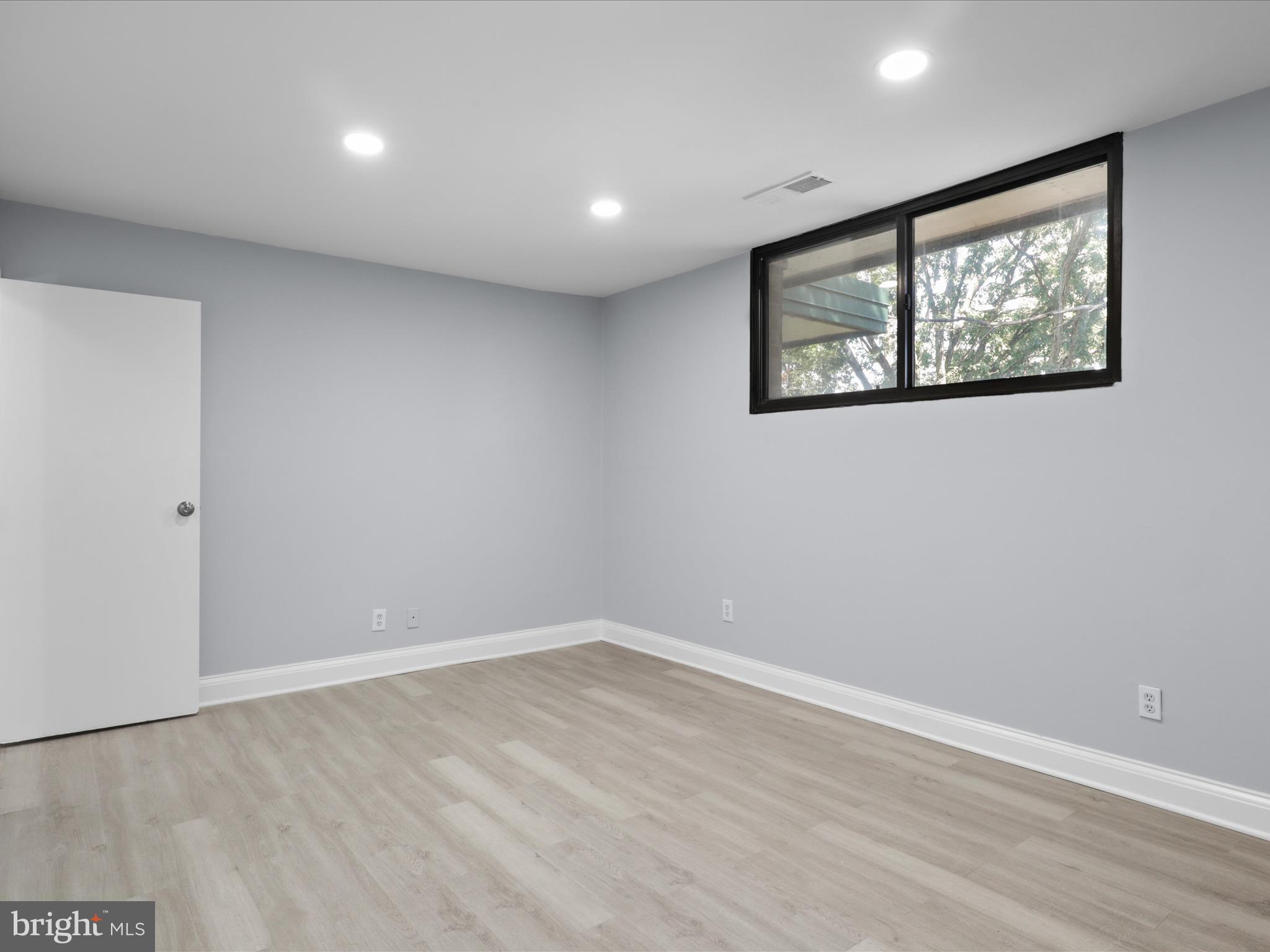 SAXONY SQUARE - Residential