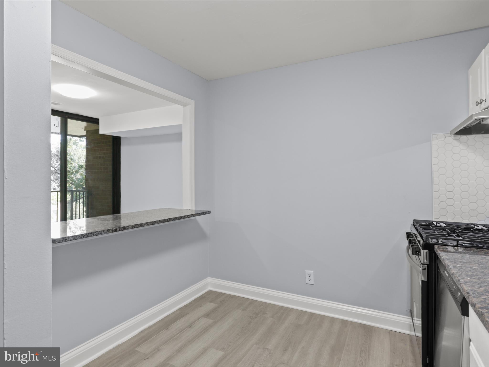 SAXONY SQUARE - Residential