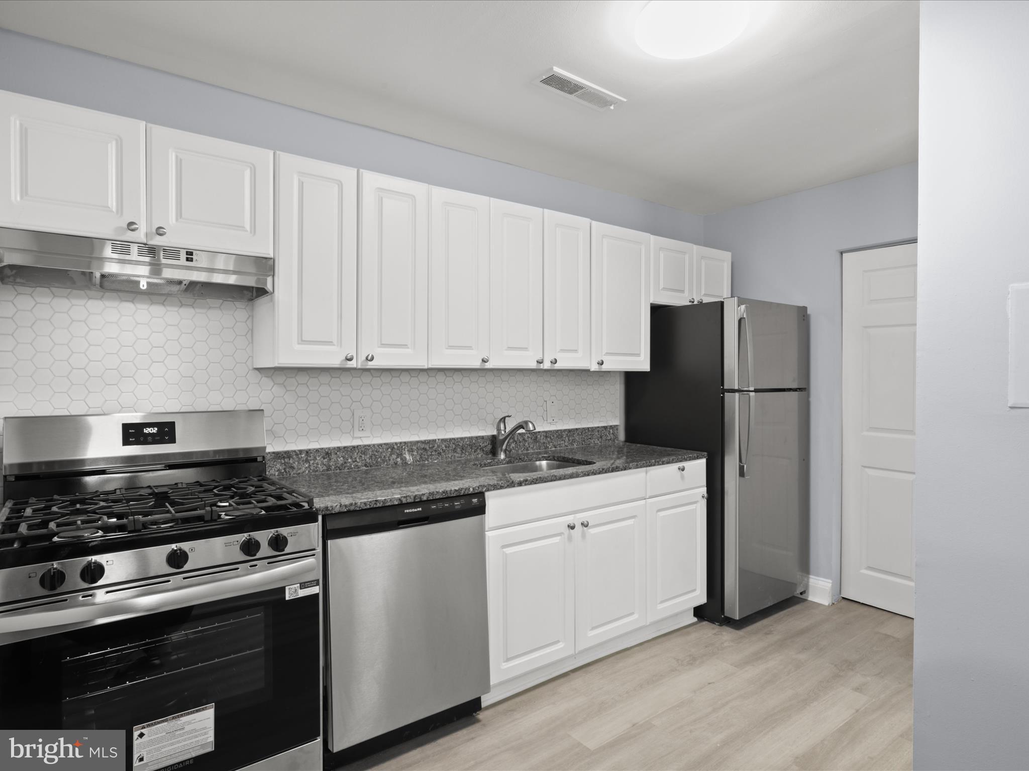 SAXONY SQUARE - Residential