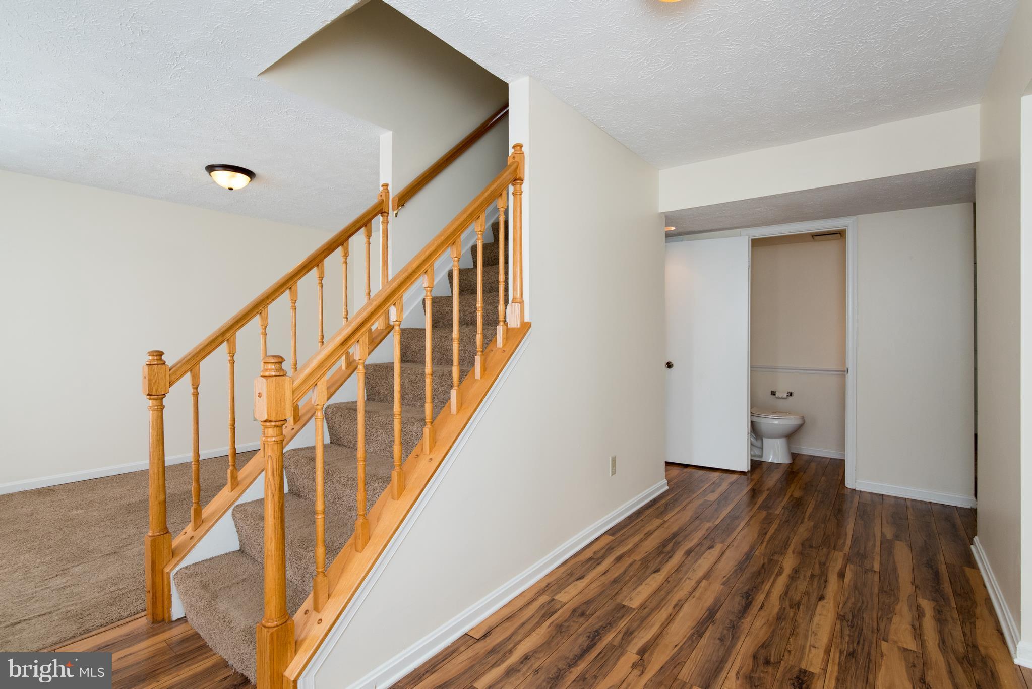 RIVERSIDE - Residential Lease