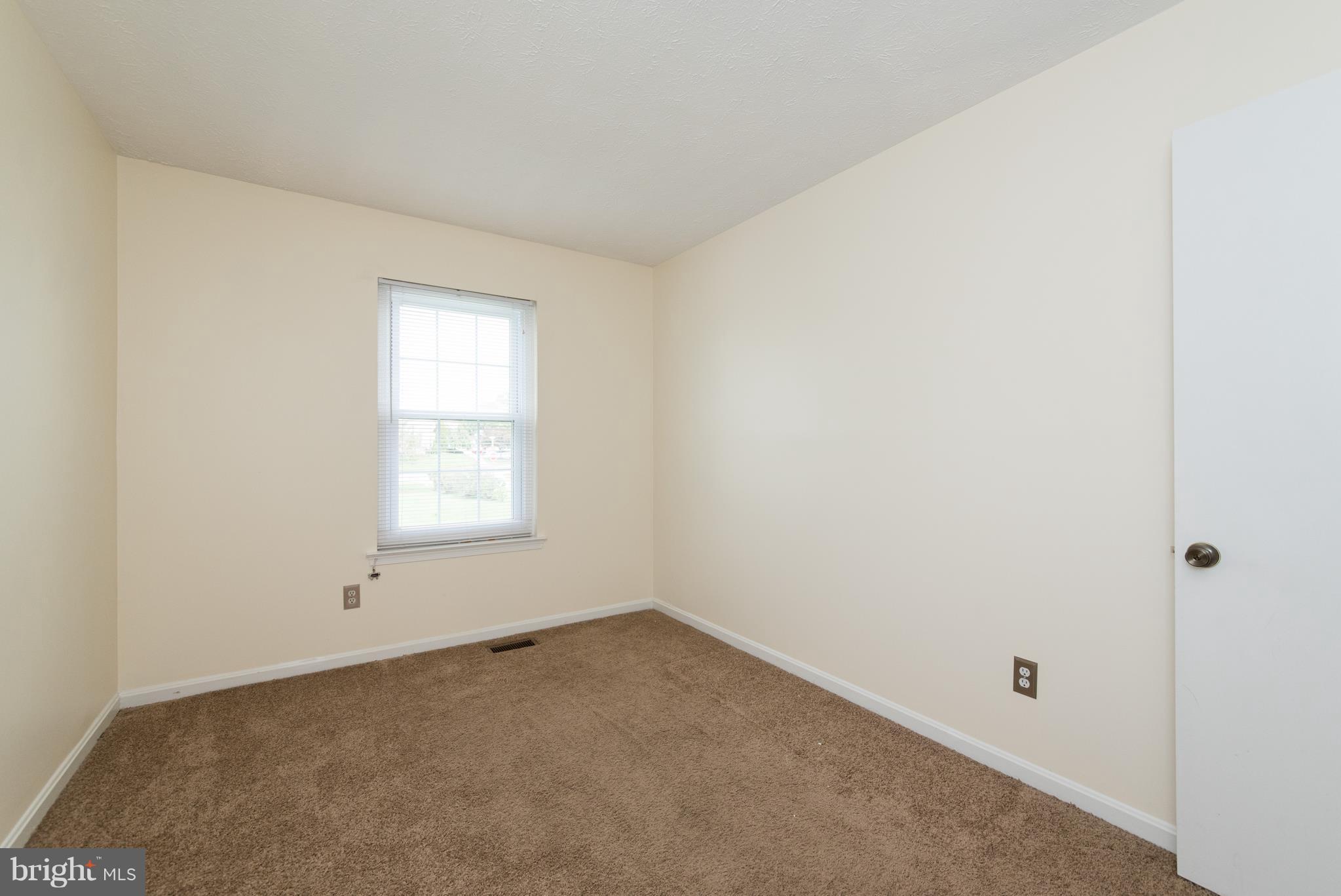 RIVERSIDE - Residential Lease