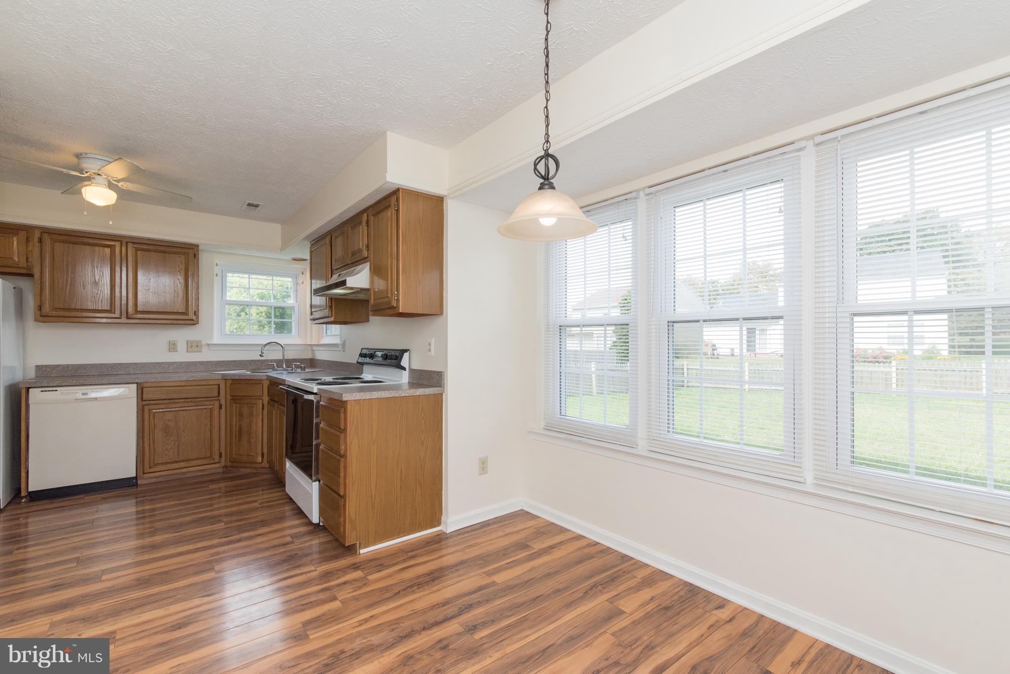 RIVERSIDE - Residential Lease