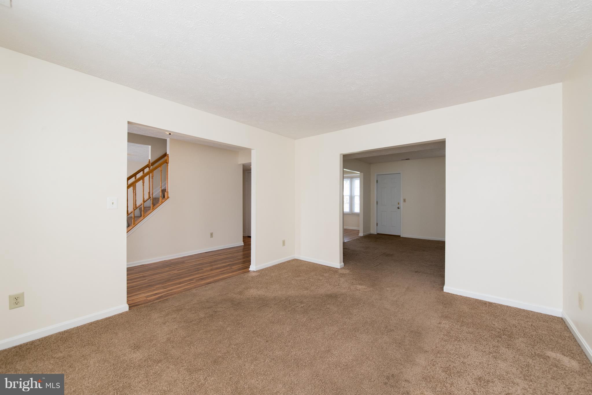 RIVERSIDE - Residential Lease