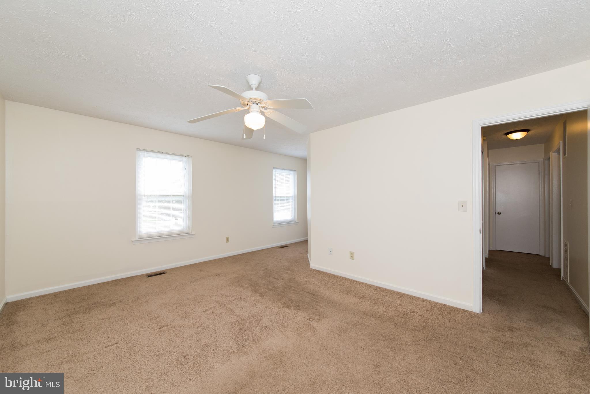 RIVERSIDE - Residential Lease