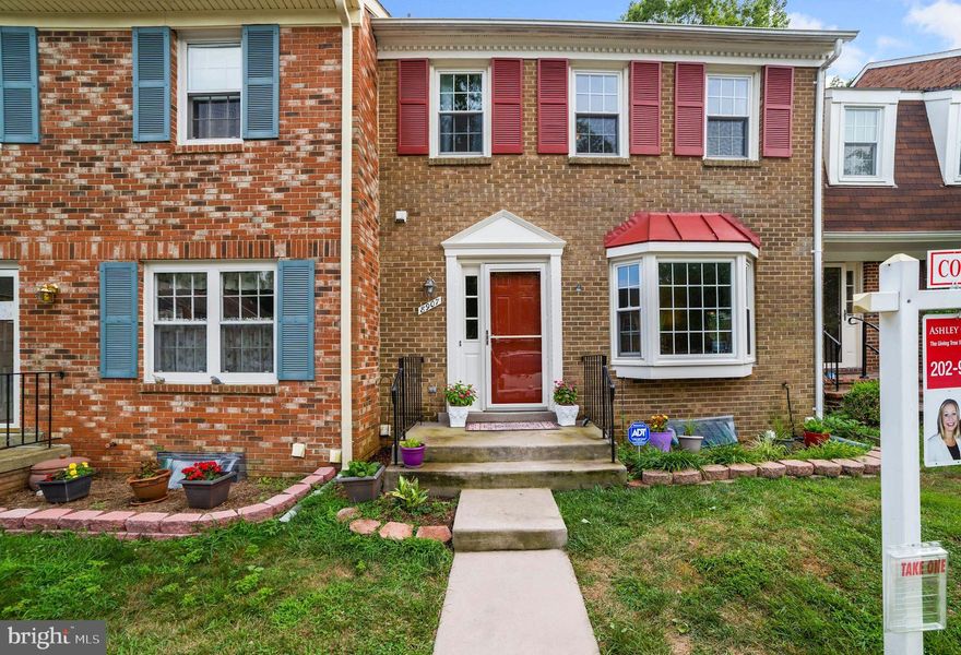 OPEN SUNDAY 8/2/, 1-4pm,  Beautiful 3 bedroom, 4 (2 full/2half) bath townhouse in sought after Glenwood Manor, just minutes from Huntsman Lake in Springfield! Features upgraded interior, new roof and fully finished basement with walkout access to fenced in back yard and patio. Upgrades include newly finished wood flooring, new carpet, upgraded kitchen cabinets and new paint throughout! This beautiful town home is zoned for top rated schools in convenient to local shopping and the Fairfax County Parkway.  Additionally, the community features sidewalks, home is located in a cul-du-sac, community pools, Huntsman lake, walking distance to South Run Rec Center with a dog park. This home is location, location, location!!