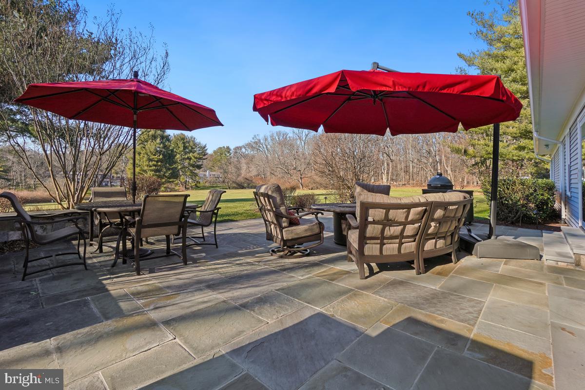 SPRING MEADOWS - Residential