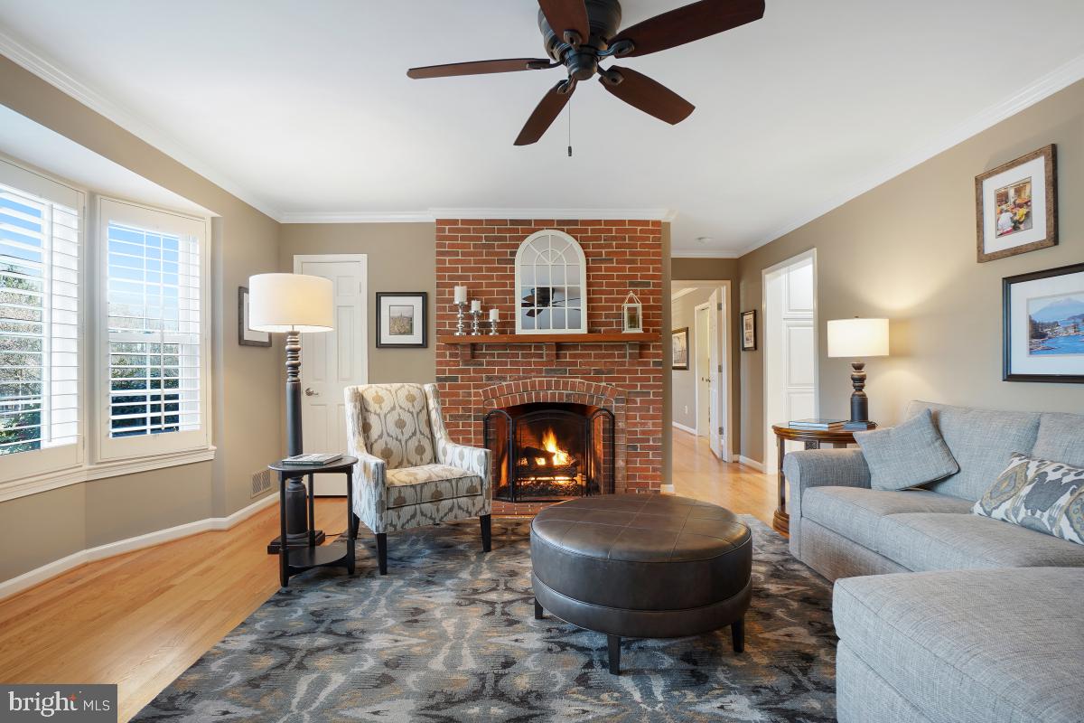 SPRING MEADOWS - Residential