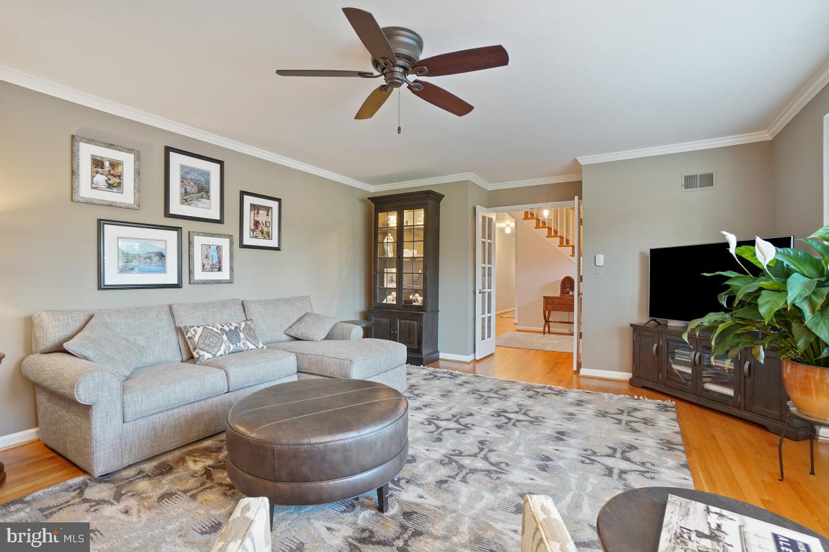 SPRING MEADOWS - Residential