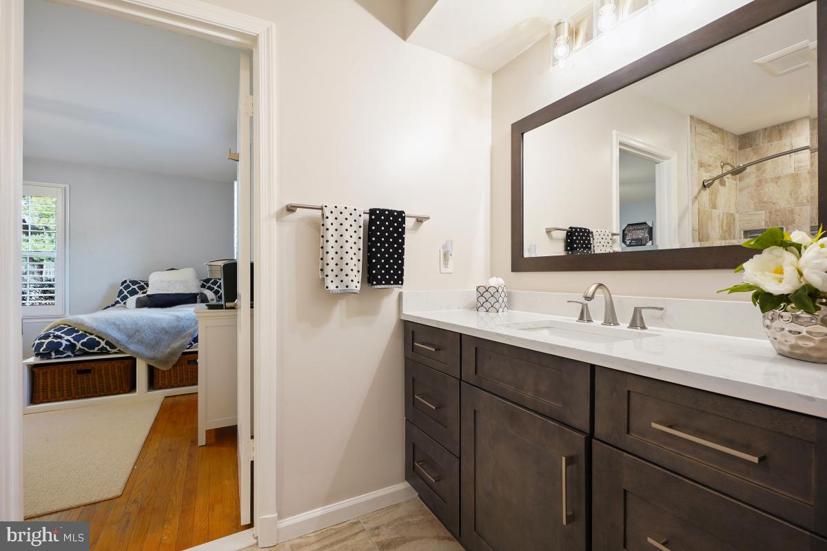 SPRING MEADOWS - Residential