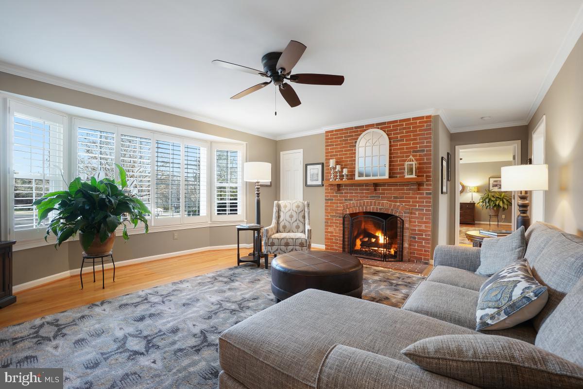 SPRING MEADOWS - Residential