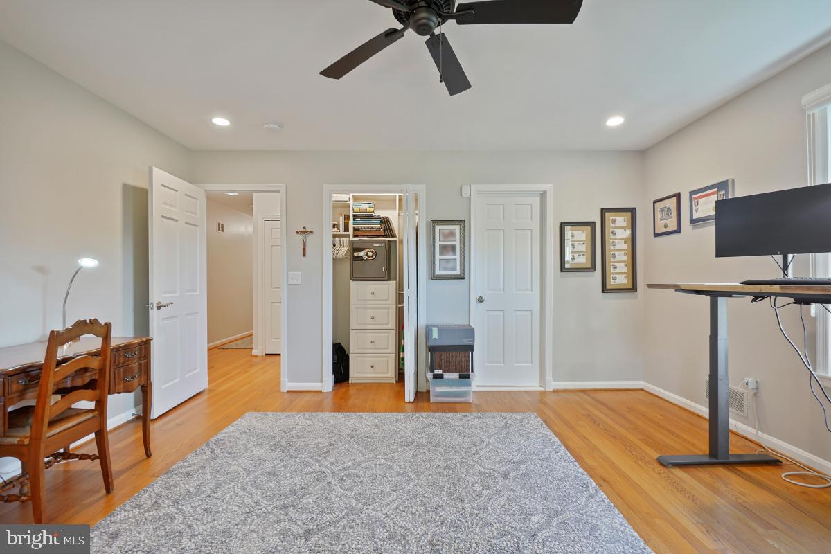 SPRING MEADOWS - Residential