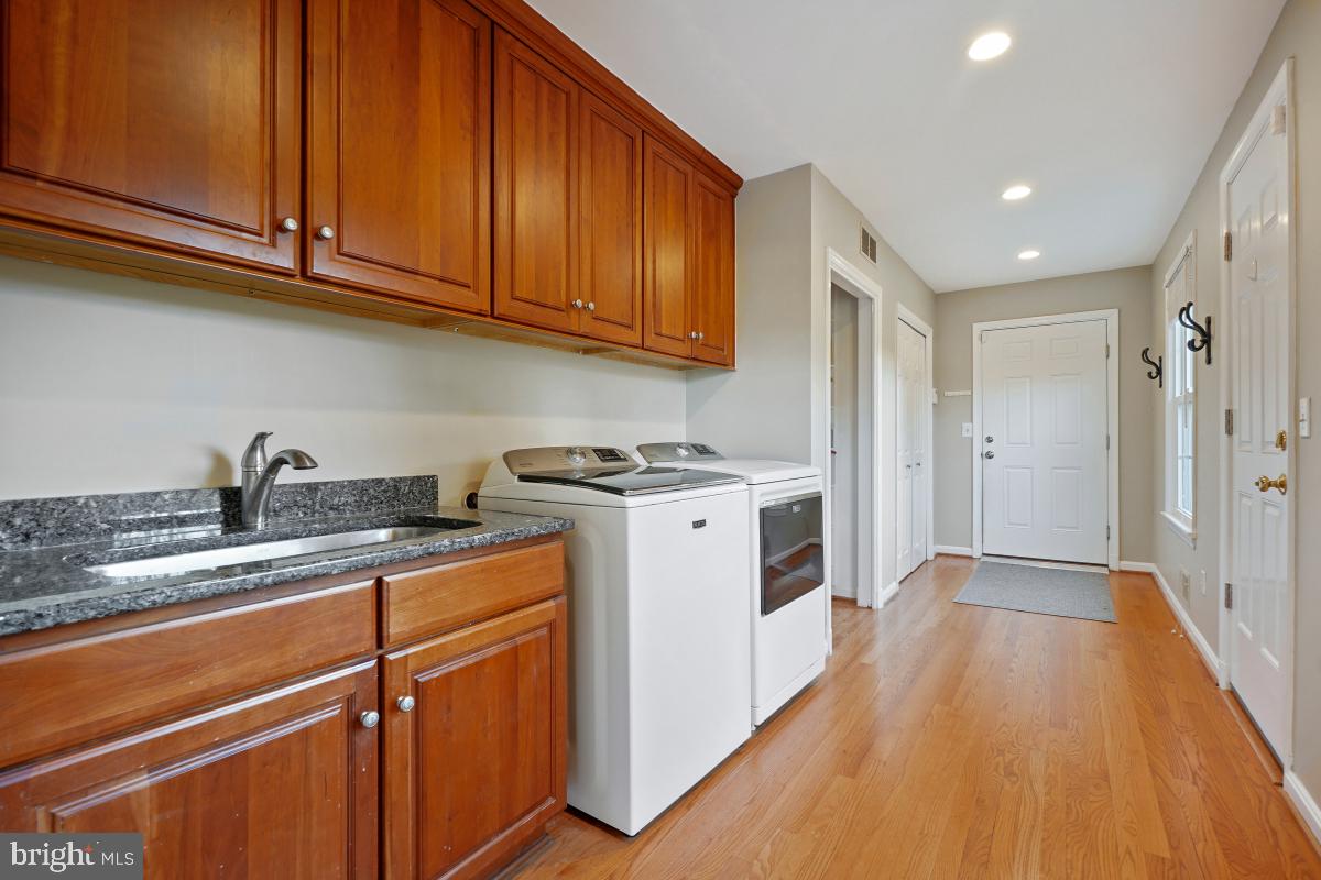 SPRING MEADOWS - Residential