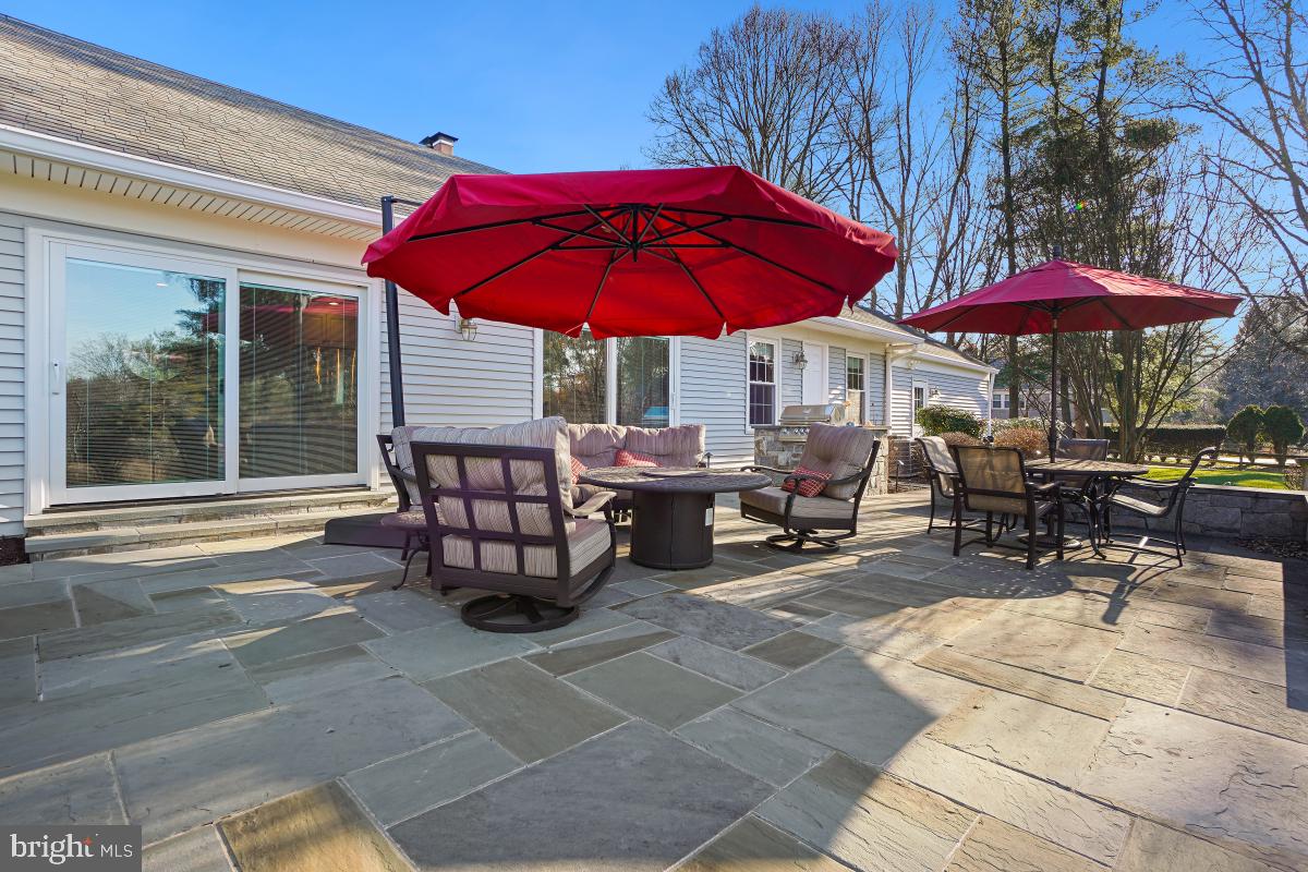 SPRING MEADOWS - Residential