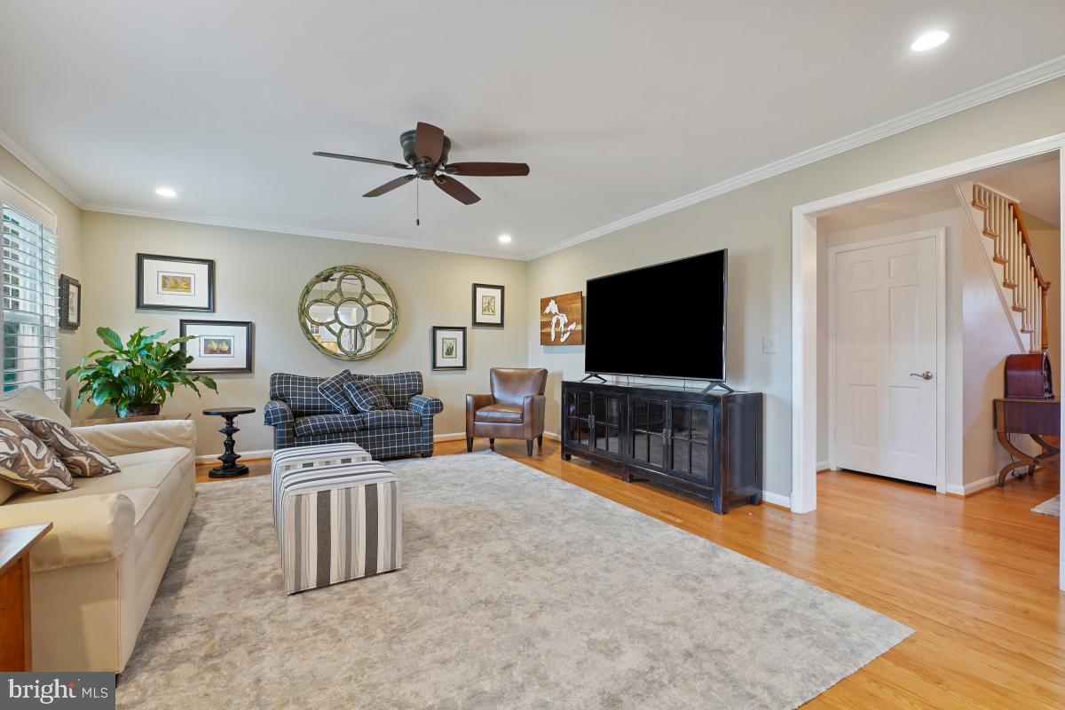 SPRING MEADOWS - Residential