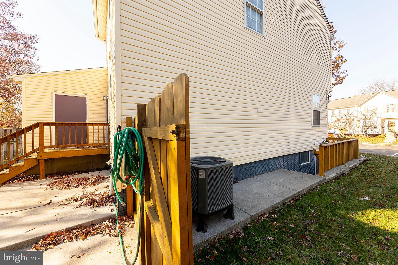 VILLAGE AT SHERANDO - Residential Lease