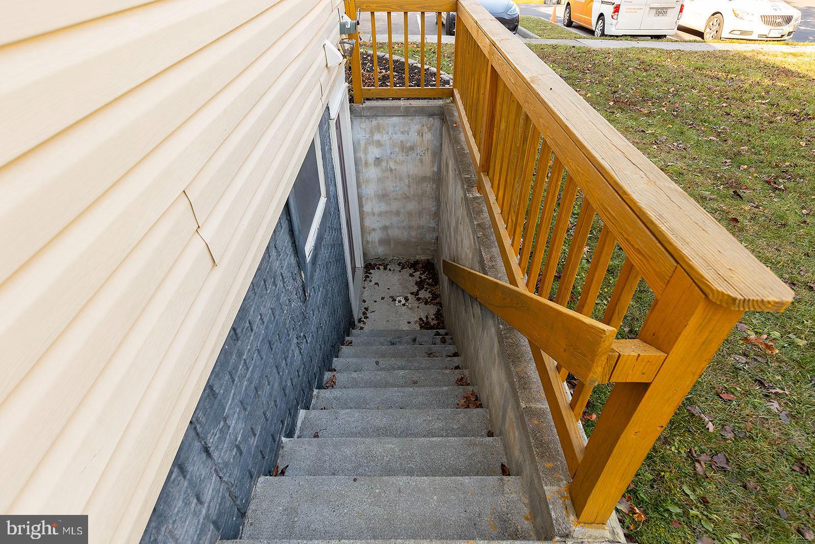 VILLAGE AT SHERANDO - Residential Lease