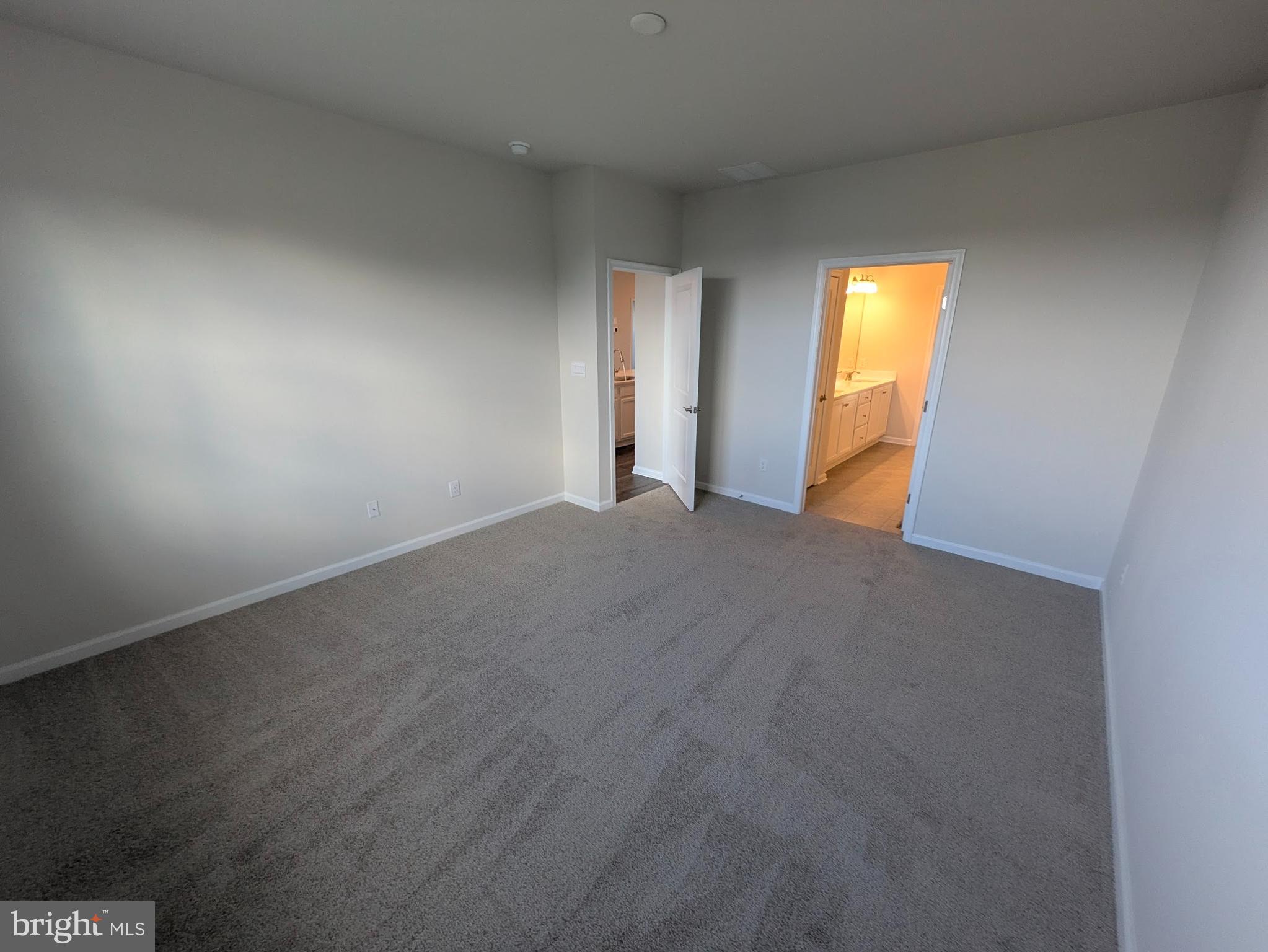 HAMILTON WALK - Residential