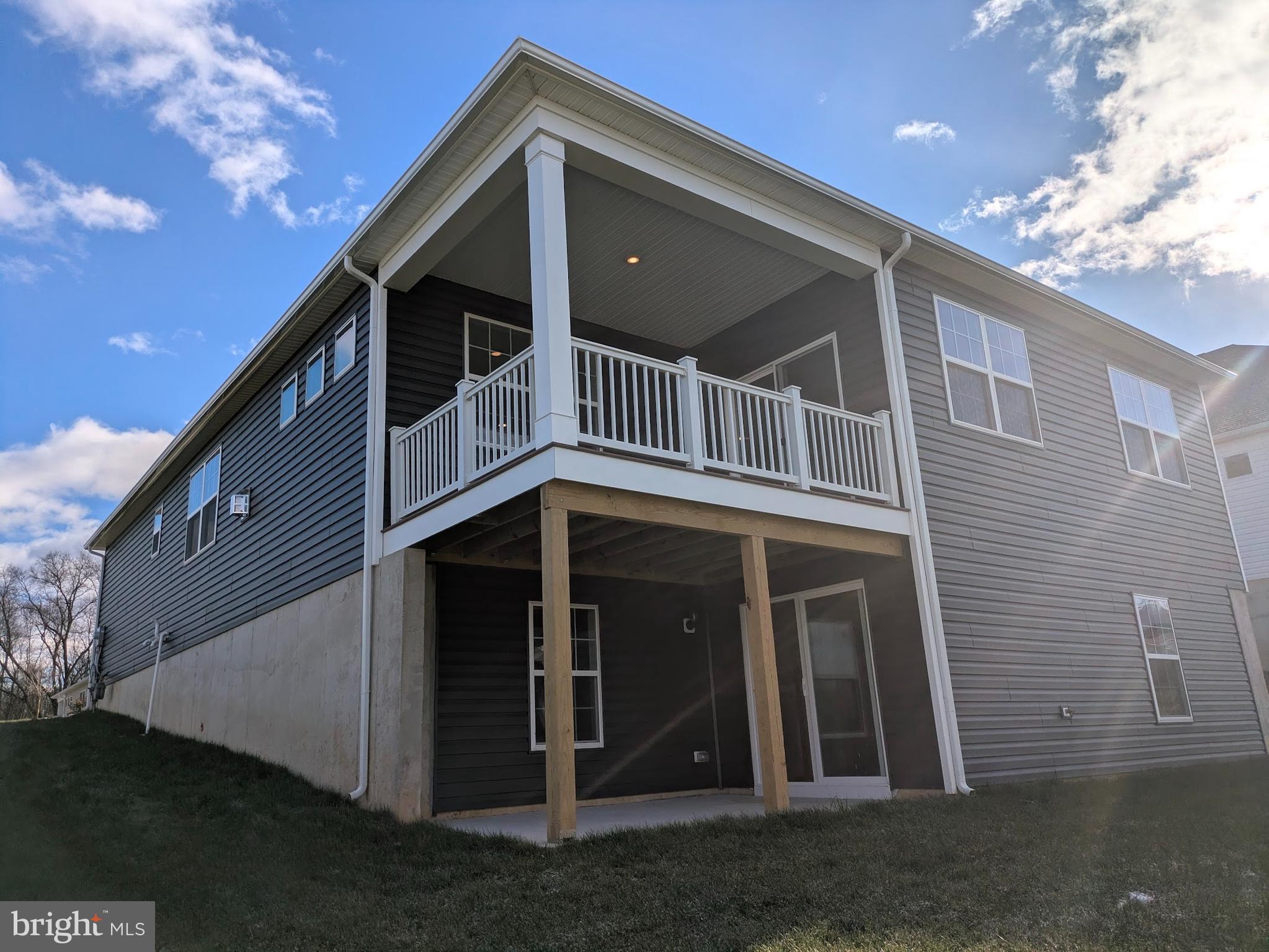 HAMILTON WALK - Residential