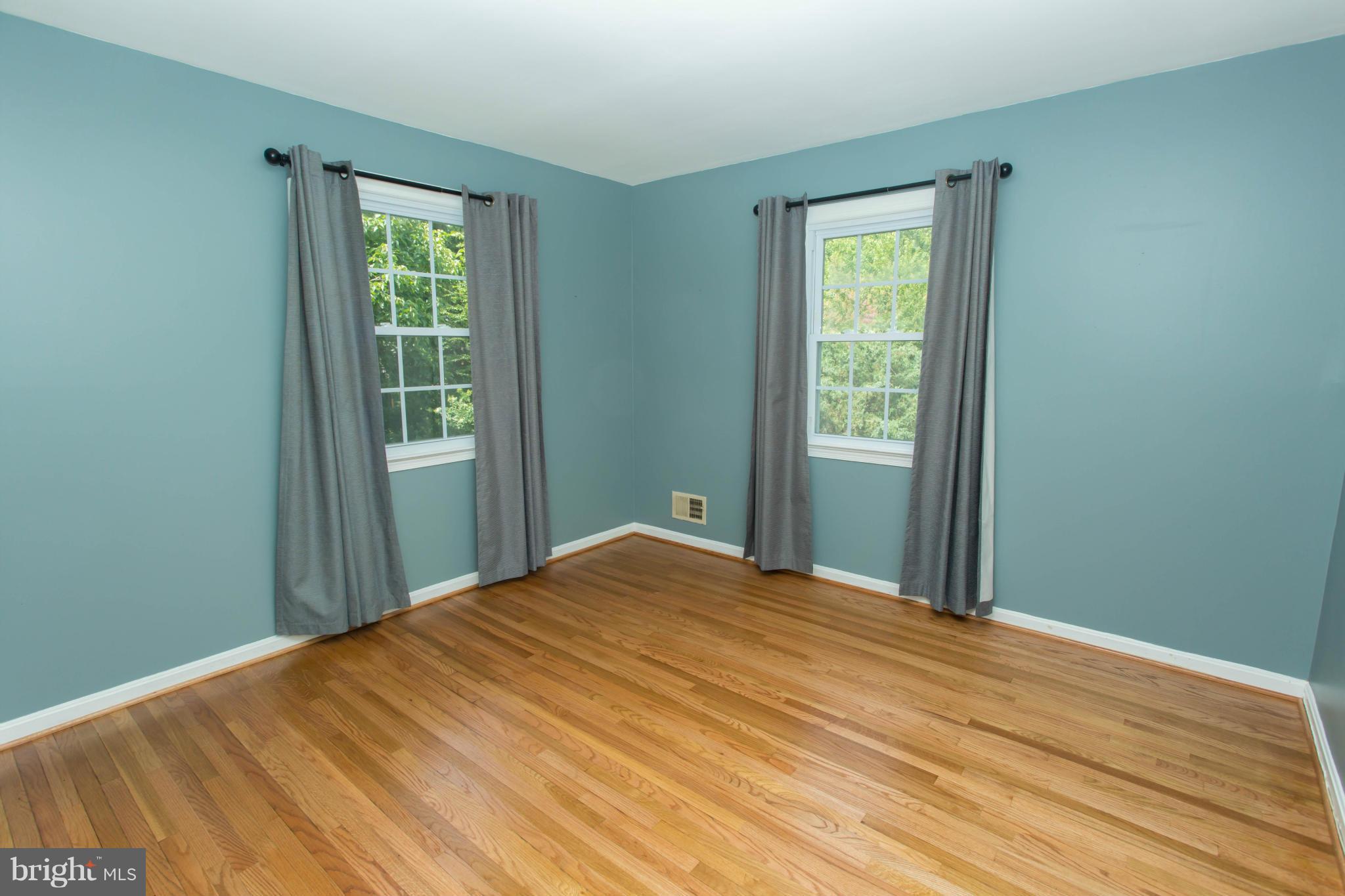 STONEYBROOKE - Residential