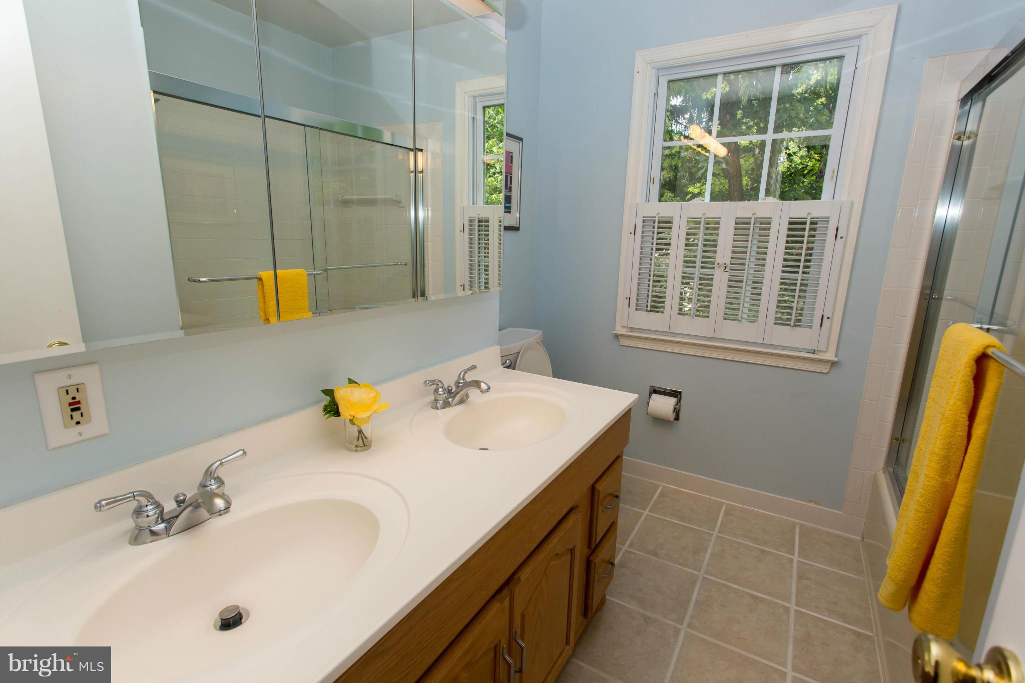 STONEYBROOKE - Residential