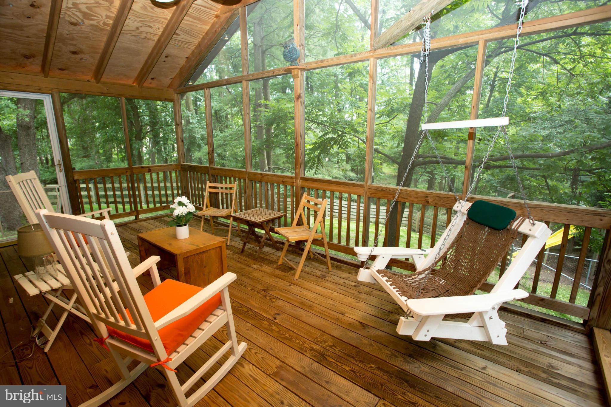 STONEYBROOKE - Residential